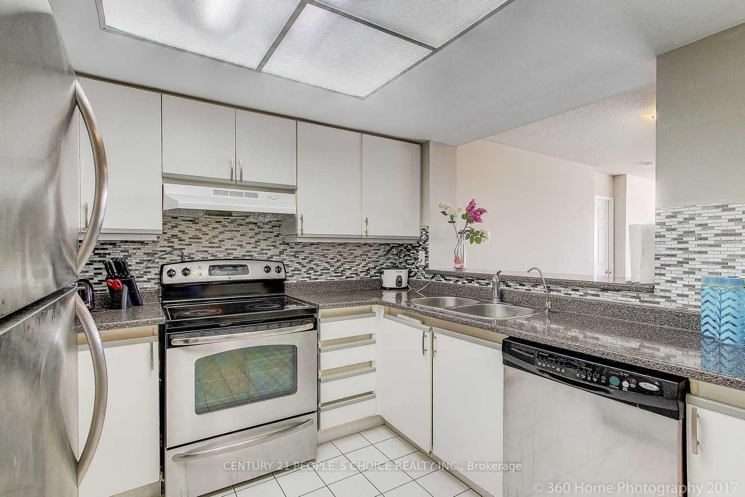 Photo 2 of Unit 1601, 335 Webb Drive, Mississauga, City Centre — HOMEH