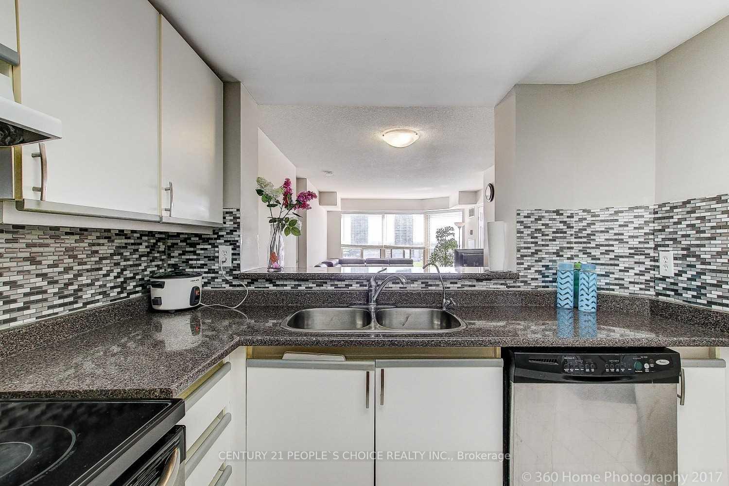 Photo 3 of Unit 1601, 335 Webb Drive, Mississauga, City Centre — HOMEH