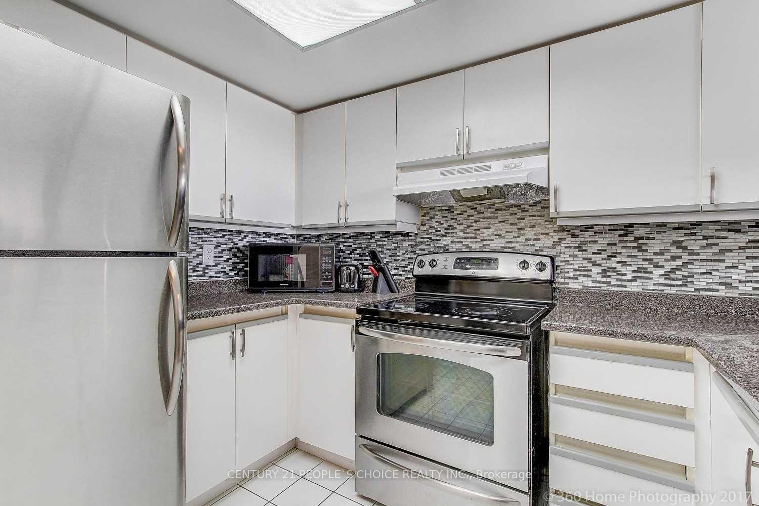 Photo 4 of Unit 1601, 335 Webb Drive, Mississauga, City Centre — HOMEH