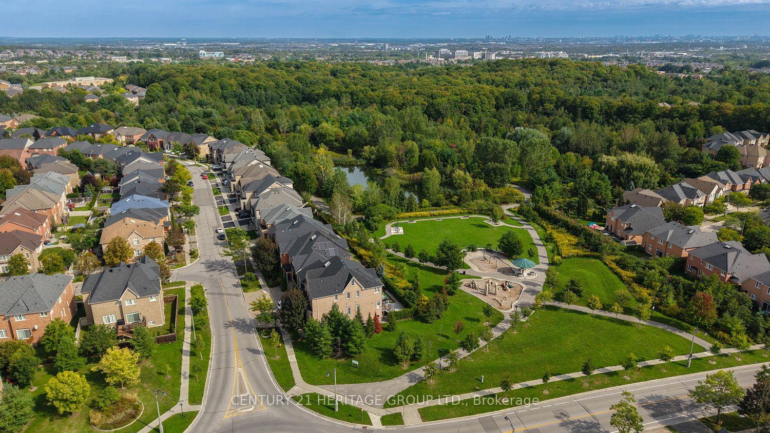 Photo 7 of 9 Alpaca Drive, Richmond Hill, Jefferson — HOMEH