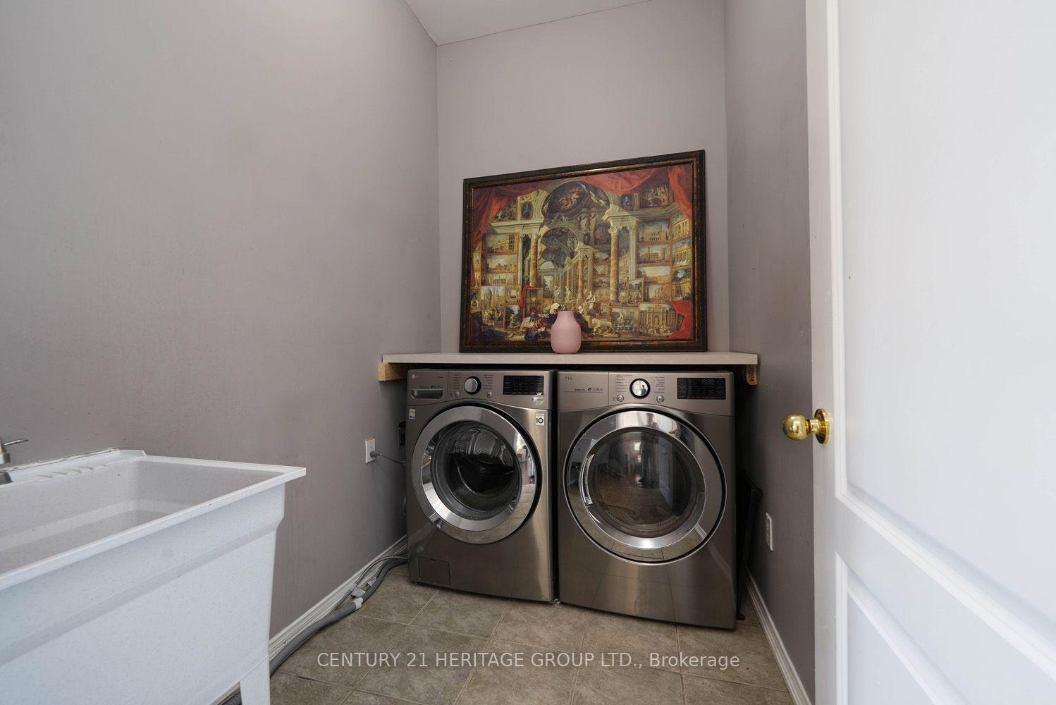 Photo 22 of 9 Alpaca Drive, Richmond Hill, Jefferson — HOMEH