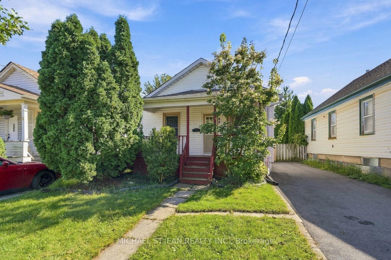 Photo 3 of 68 Hamilton Street, St. Catharines, Western Hill — HOMEH