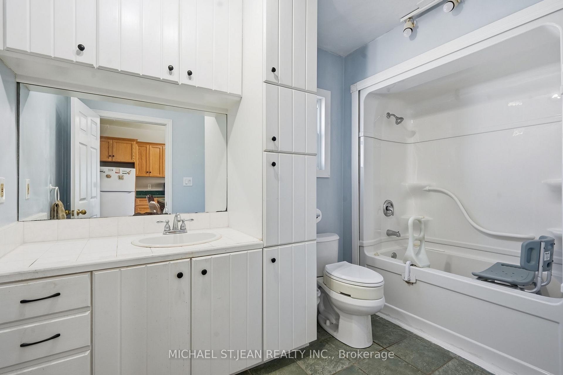 Photo 17 of 68 Hamilton Street, St. Catharines, Western Hill — HOMEH