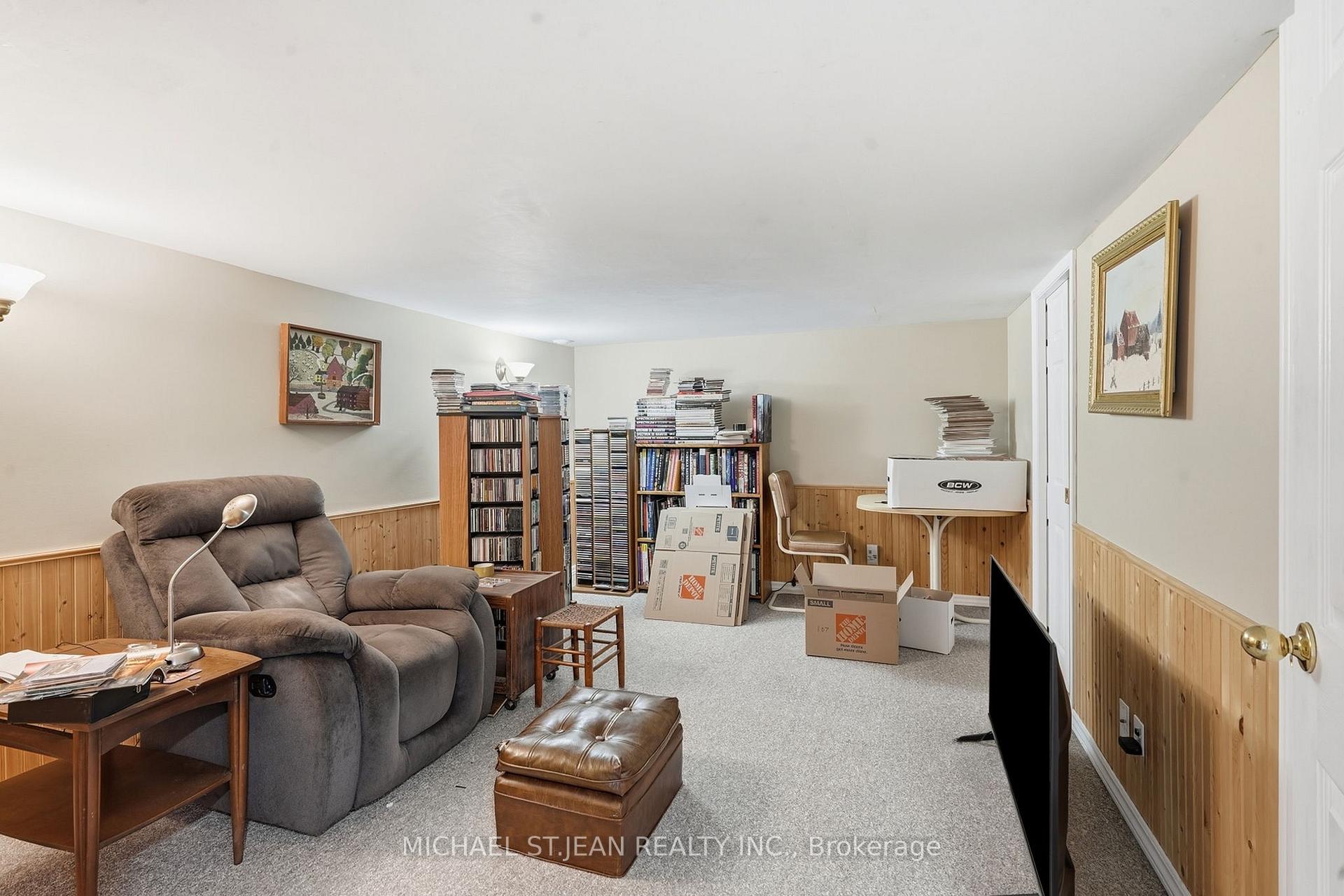 Photo 20 of 68 Hamilton Street, St. Catharines, Western Hill — HOMEH