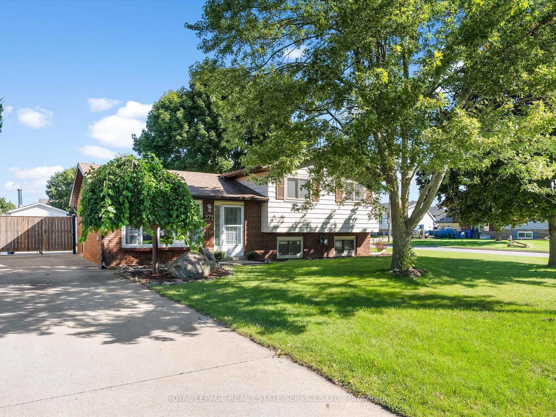 Photo 2 of 272 Taylor Road, Essex — HOMEH