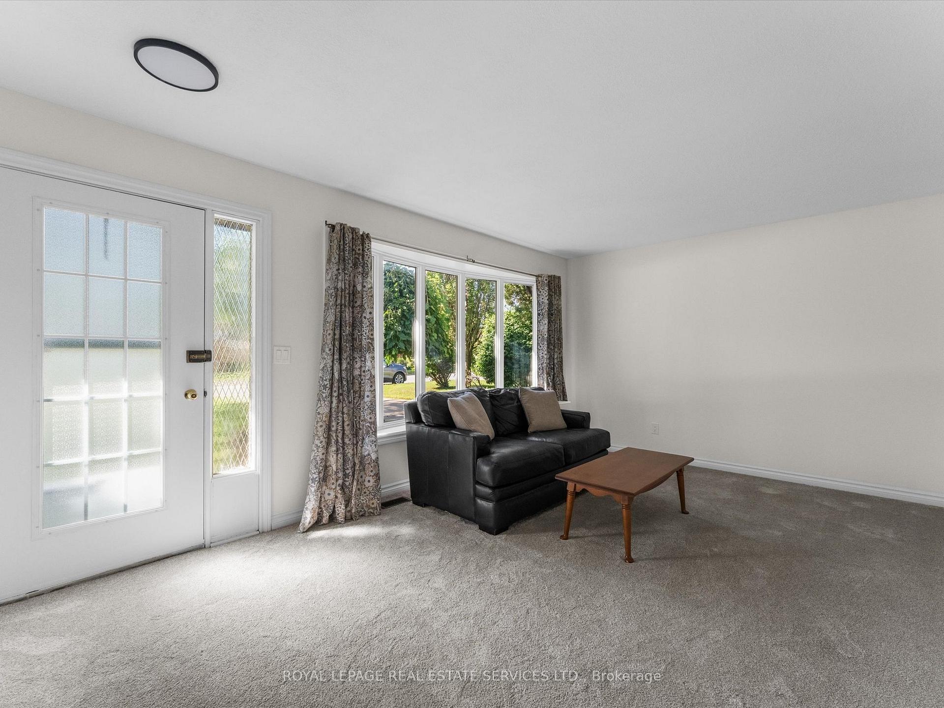 Photo 5 of 272 Taylor Road, Essex — HOMEH