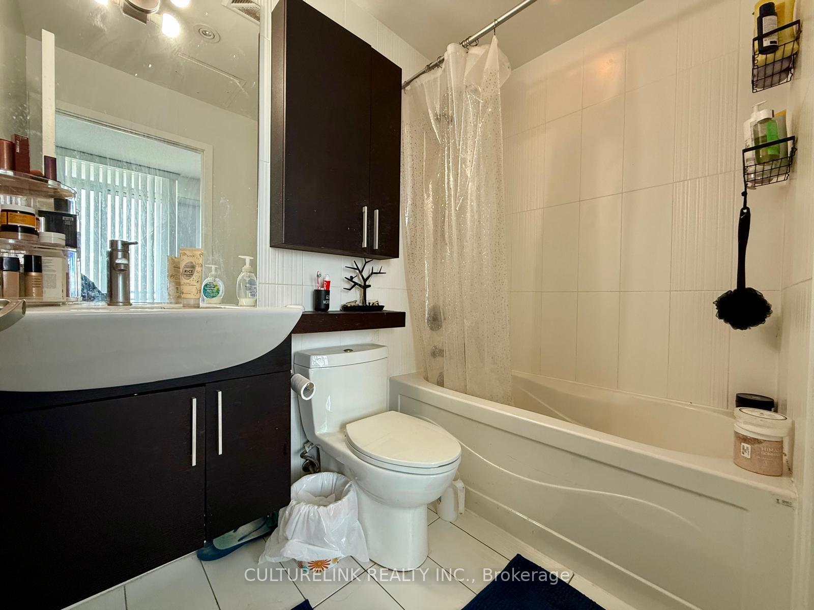 Photo 7 of Unit 3803, 25 Capreol Court, Toronto, Waterfront Communities — HOMEH