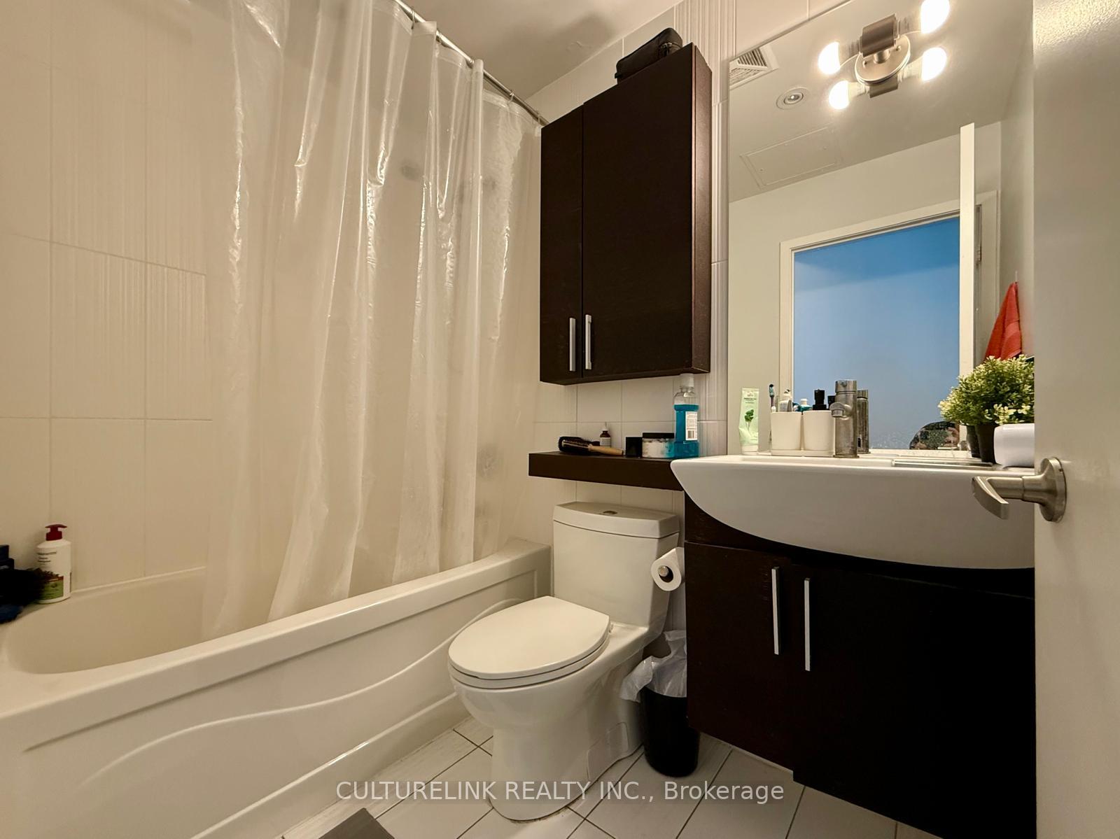 Photo 10 of Unit 3803, 25 Capreol Court, Toronto, Waterfront Communities — HOMEH