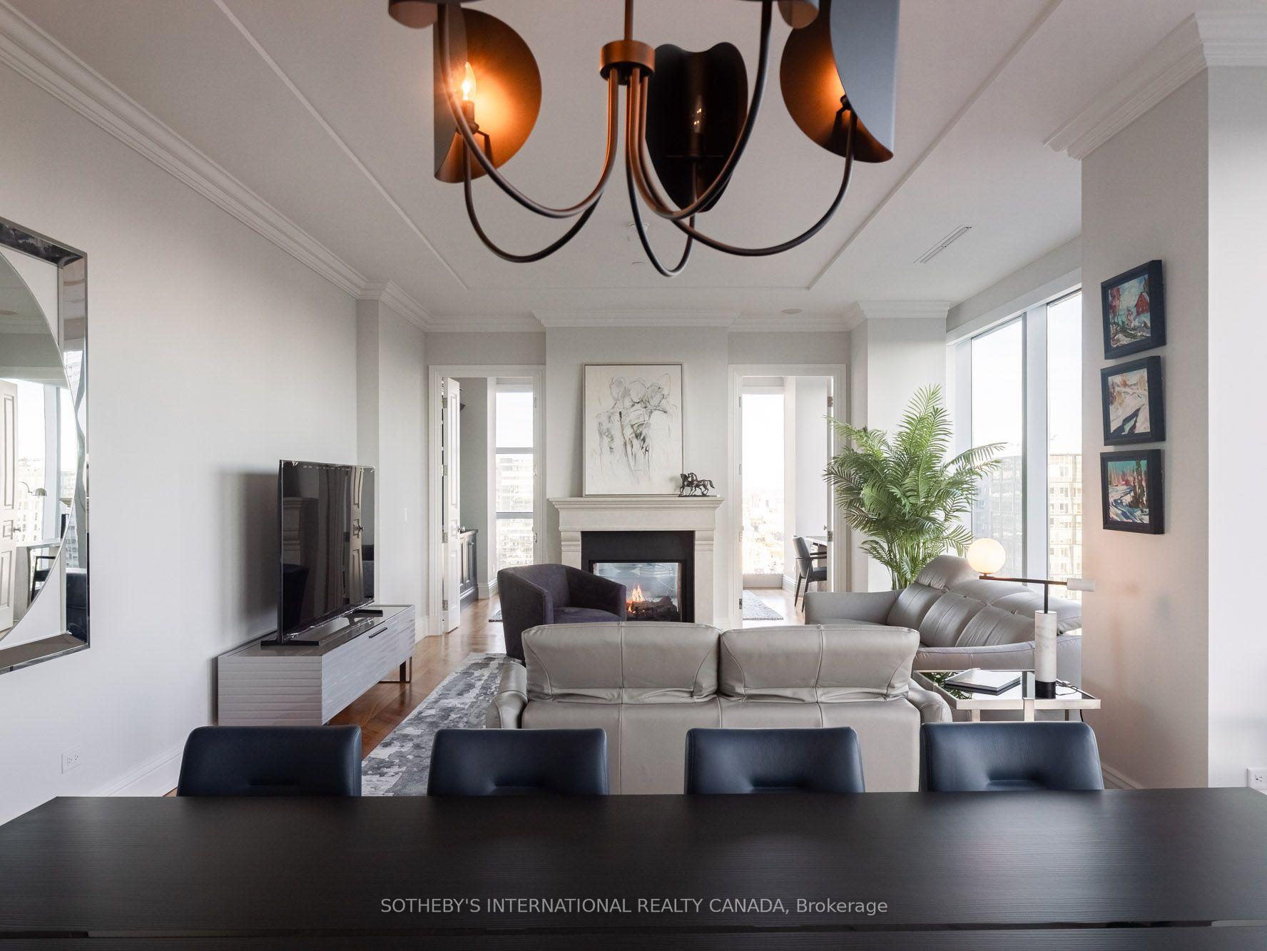 Photo 3 of Unit 4301, 183 Wellington Street W, Toronto, Waterfront Communities — HOMEH