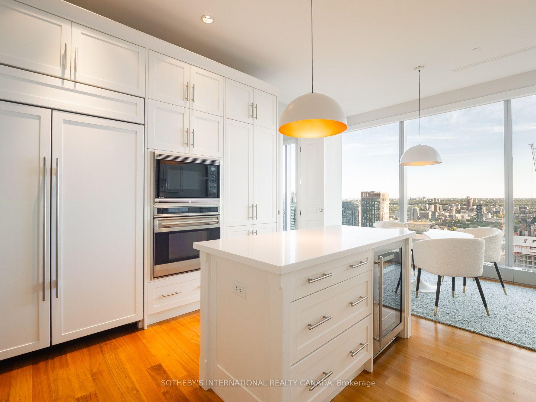 Photo 15 of Unit 4301, 183 Wellington Street W, Toronto, Waterfront Communities — HOMEH