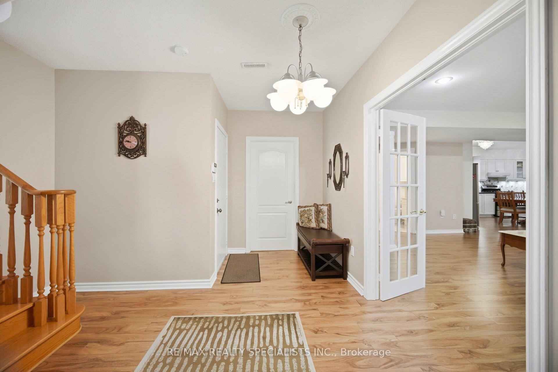 Photo 7 of 223 Sonoma Boulevard, Vaughan, Sonoma Heights — HOMEH