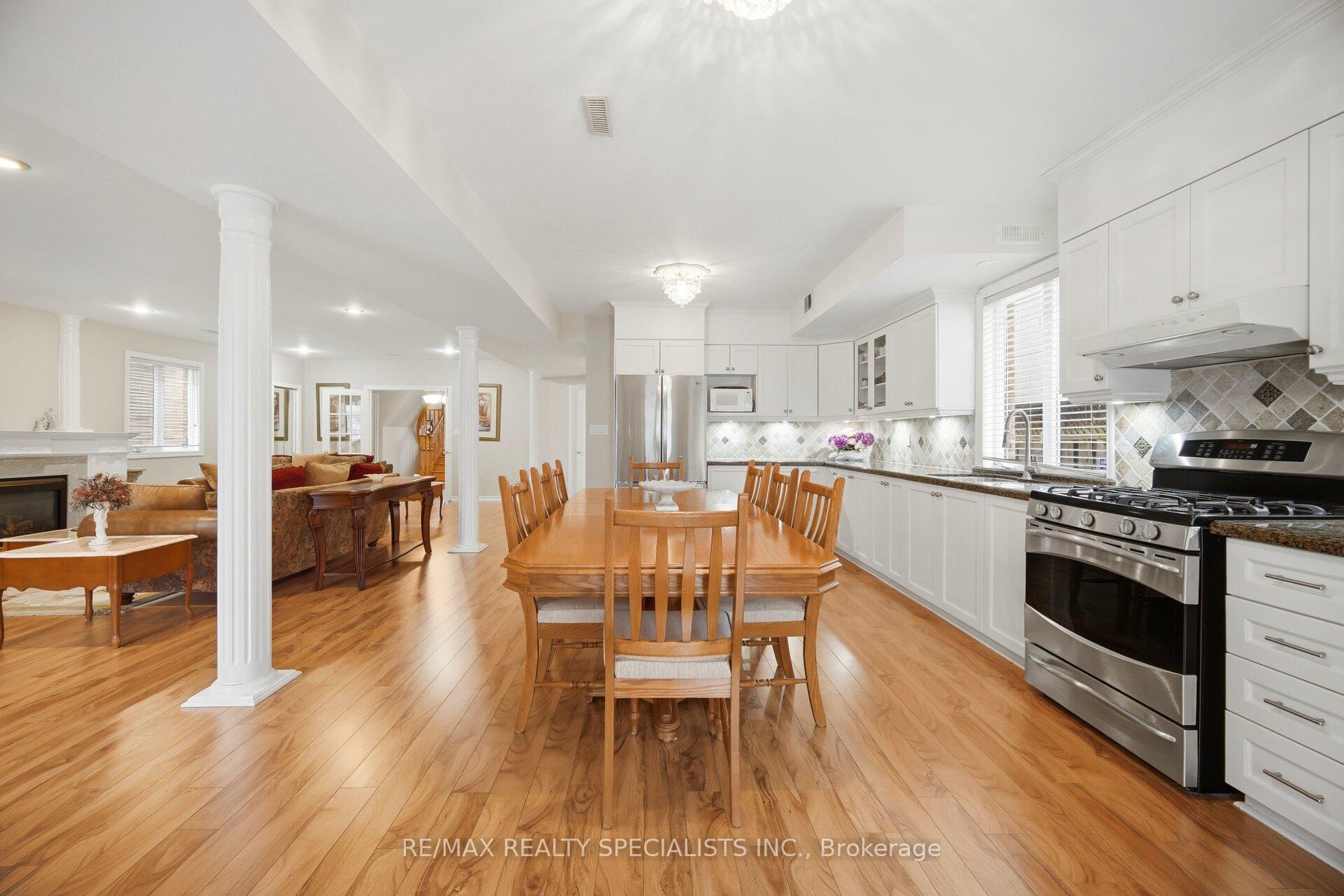 Photo 14 of 223 Sonoma Boulevard, Vaughan, Sonoma Heights — HOMEH
