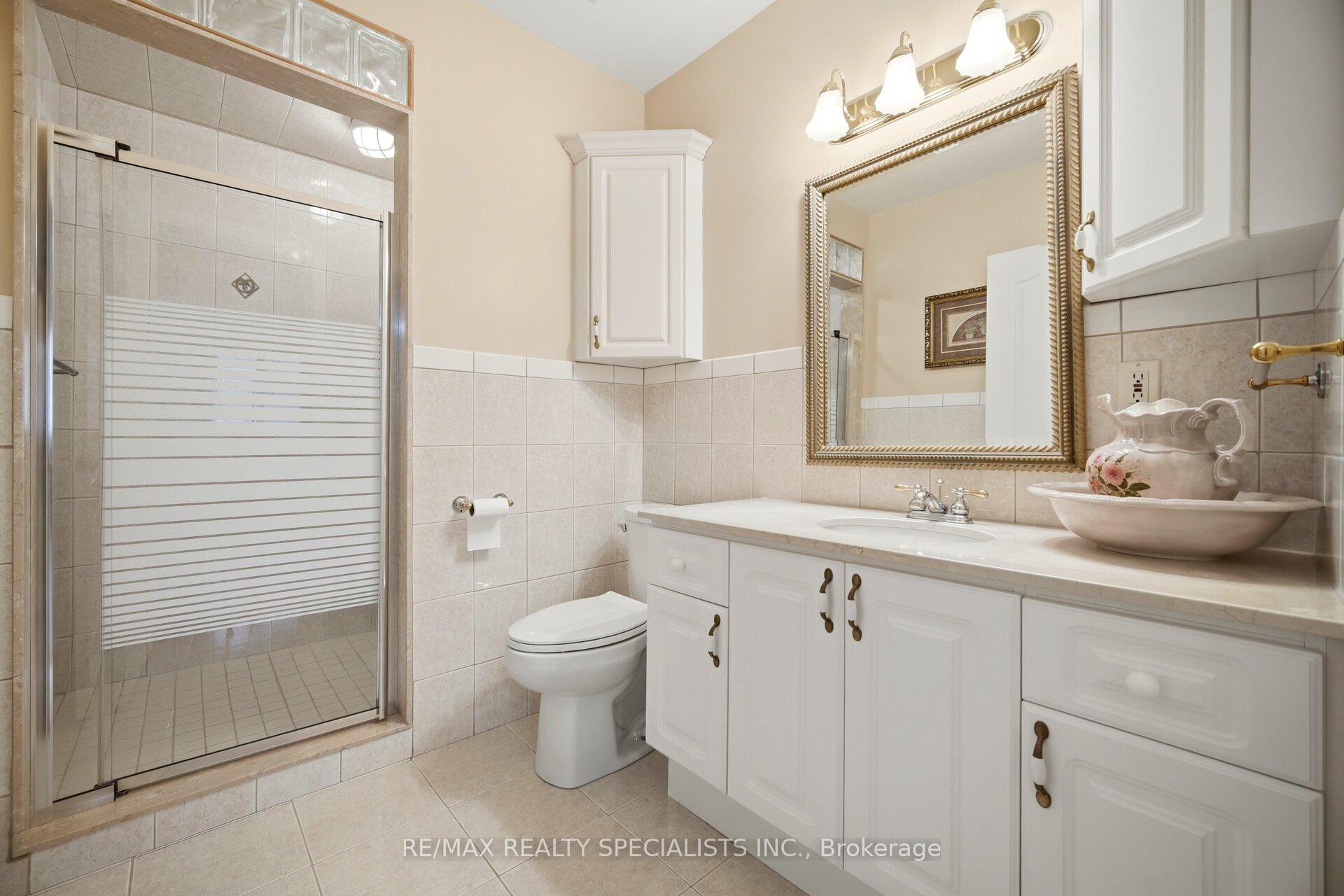 Photo 17 of 223 Sonoma Boulevard, Vaughan, Sonoma Heights — HOMEH