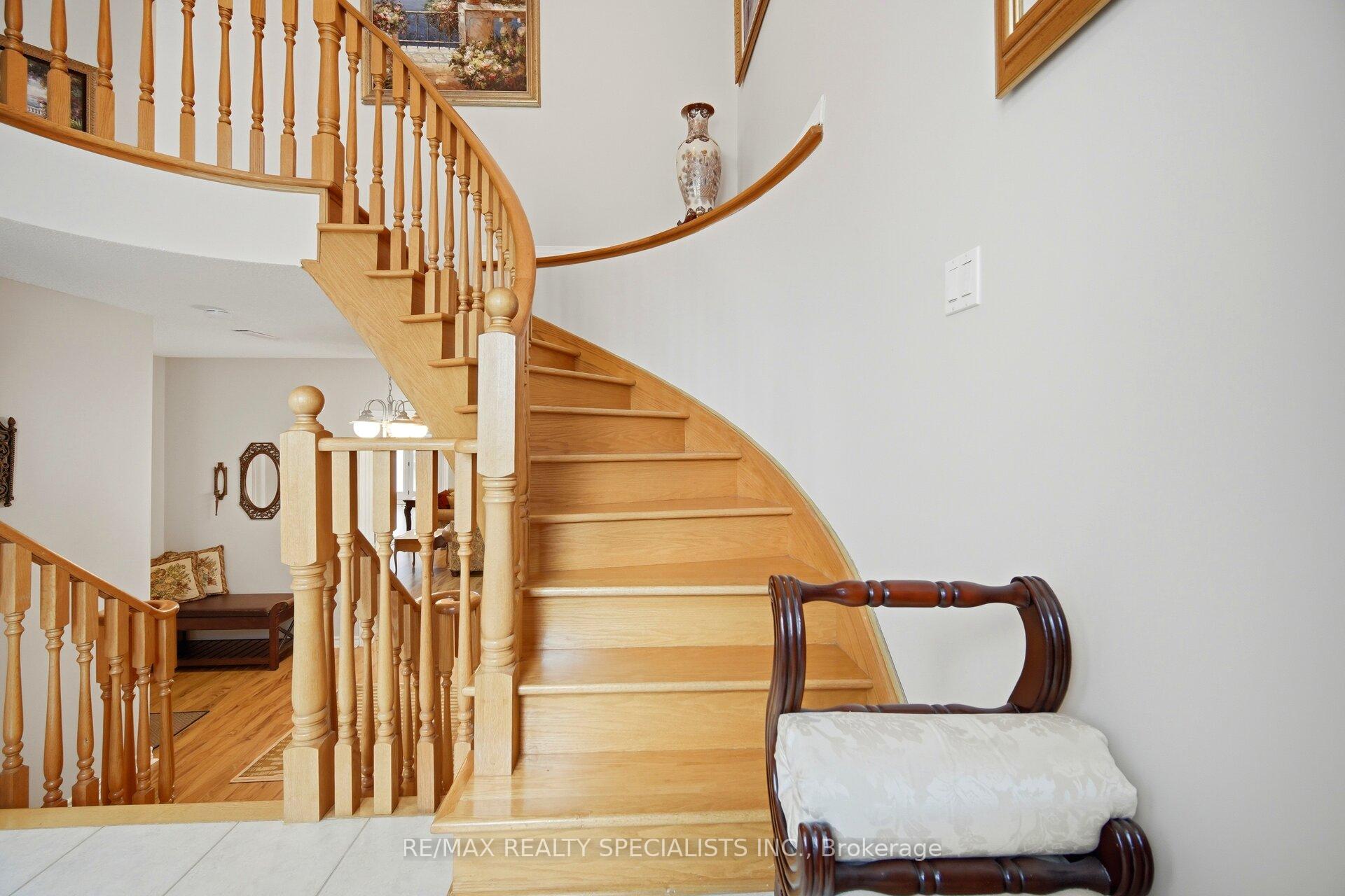 Photo 19 of 223 Sonoma Boulevard, Vaughan, Sonoma Heights — HOMEH