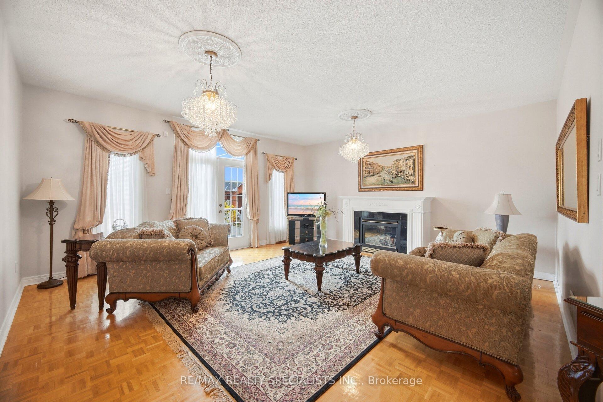 Photo 21 of 223 Sonoma Boulevard, Vaughan, Sonoma Heights — HOMEH