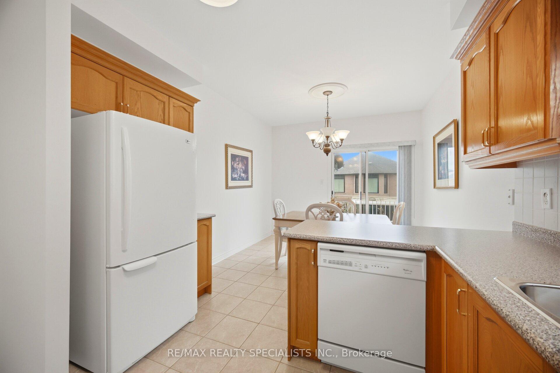 Photo 31 of 223 Sonoma Boulevard, Vaughan, Sonoma Heights — HOMEH