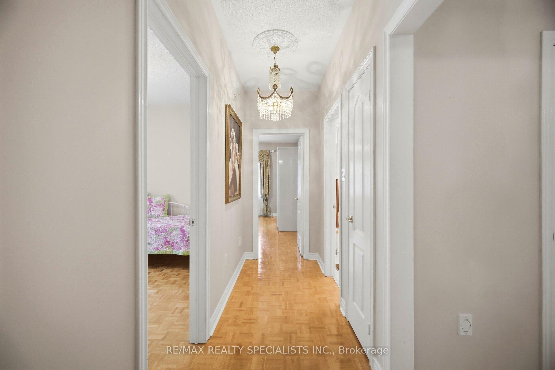 Photo 34 of 223 Sonoma Boulevard, Vaughan, Sonoma Heights — HOMEH