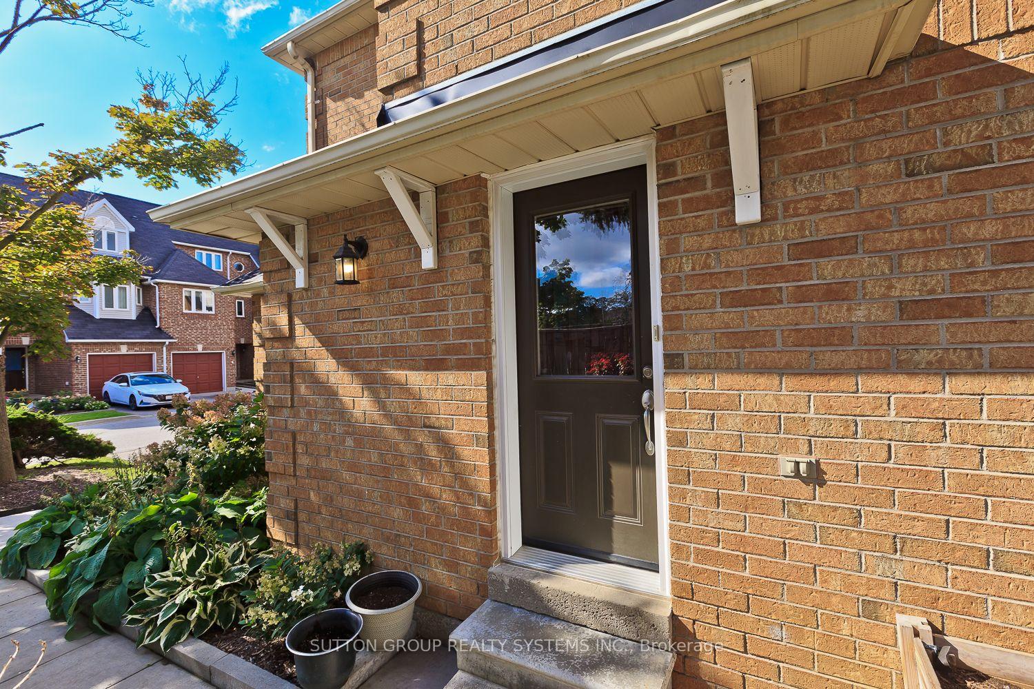 Photo 5 of Unit 20, 45 Bristol Road E, Mississauga, Hurontario — HOMEH