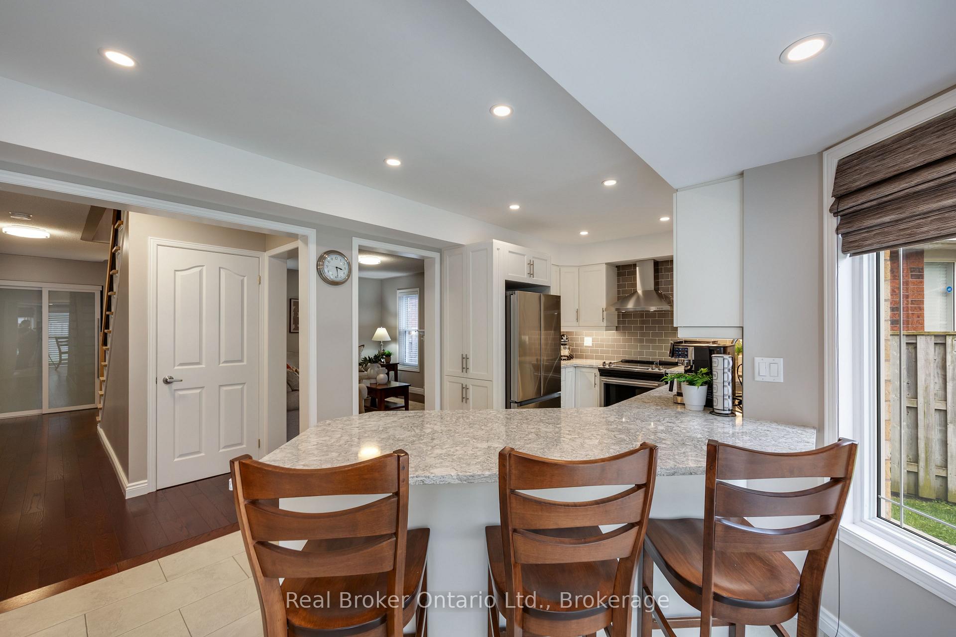 Photo 11 of 75 Bonathon Crescent, Clarington, Bowmanville — HOMEH