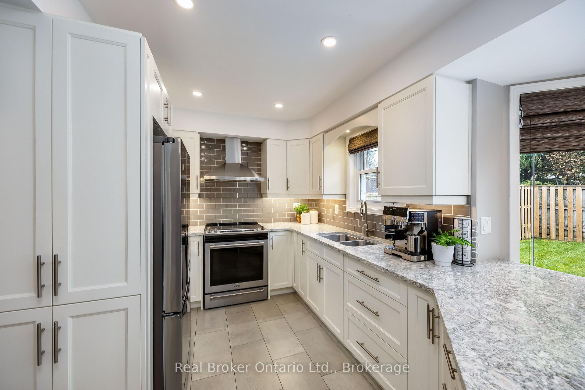 Photo 13 of 75 Bonathon Crescent, Clarington, Bowmanville — HOMEH