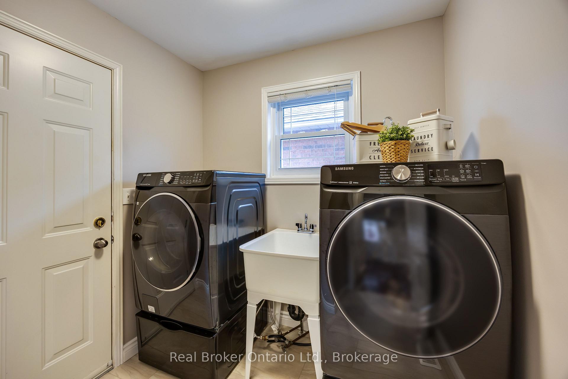 Photo 24 of 75 Bonathon Crescent, Clarington, Bowmanville — HOMEH