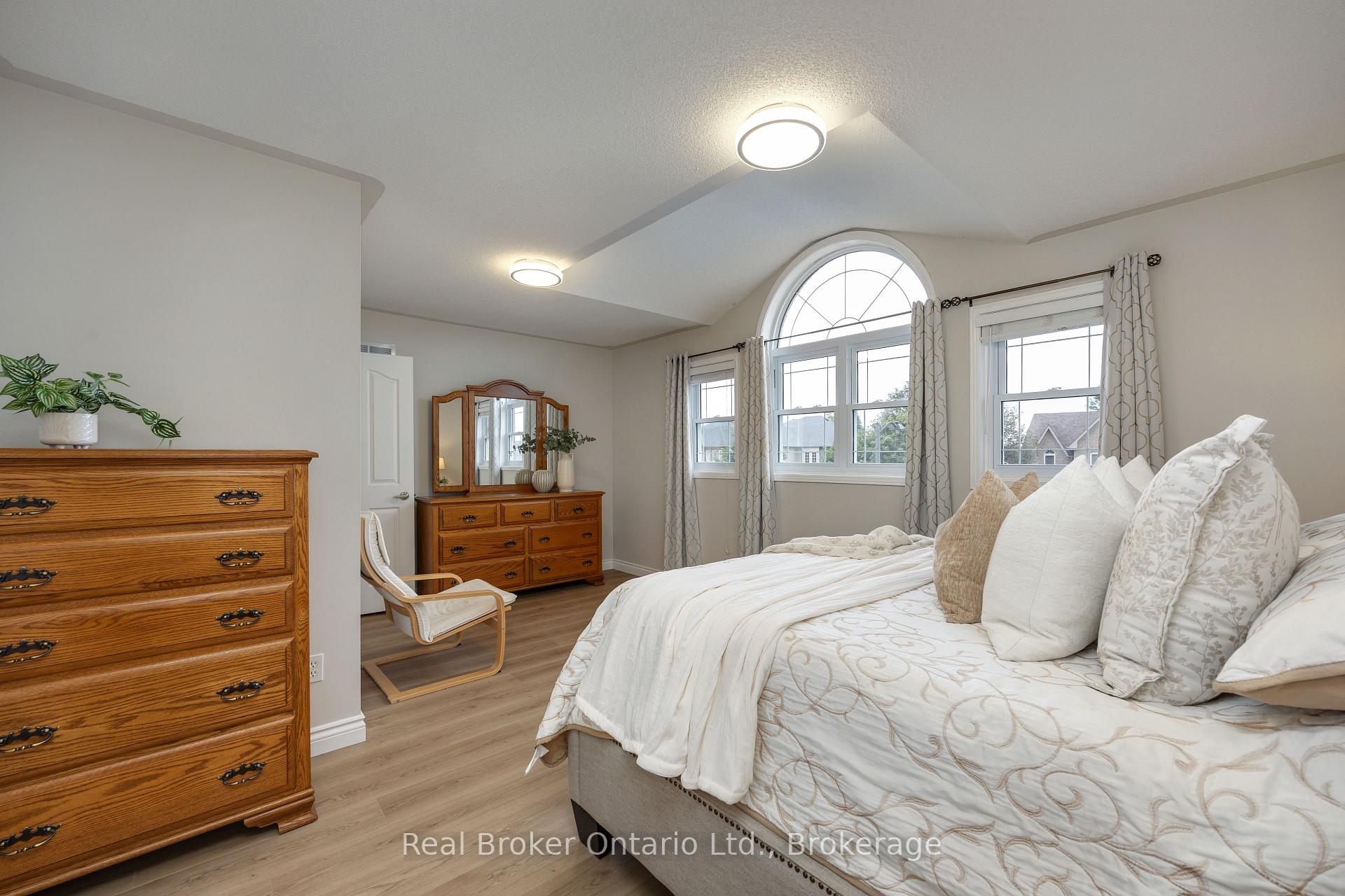 Photo 27 of 75 Bonathon Crescent, Clarington, Bowmanville — HOMEH