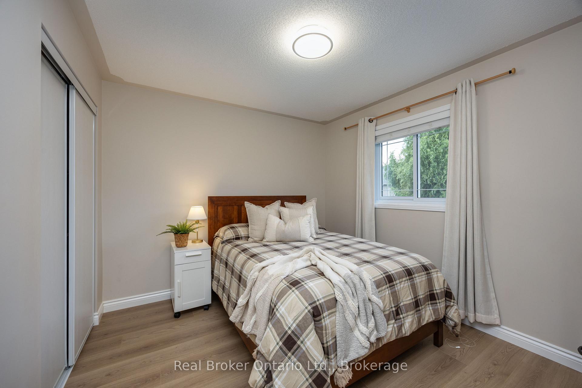 Photo 31 of 75 Bonathon Crescent, Clarington, Bowmanville — HOMEH