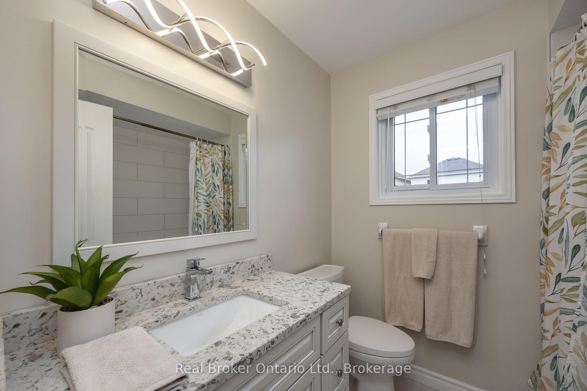 Photo 34 of 75 Bonathon Crescent, Clarington, Bowmanville — HOMEH