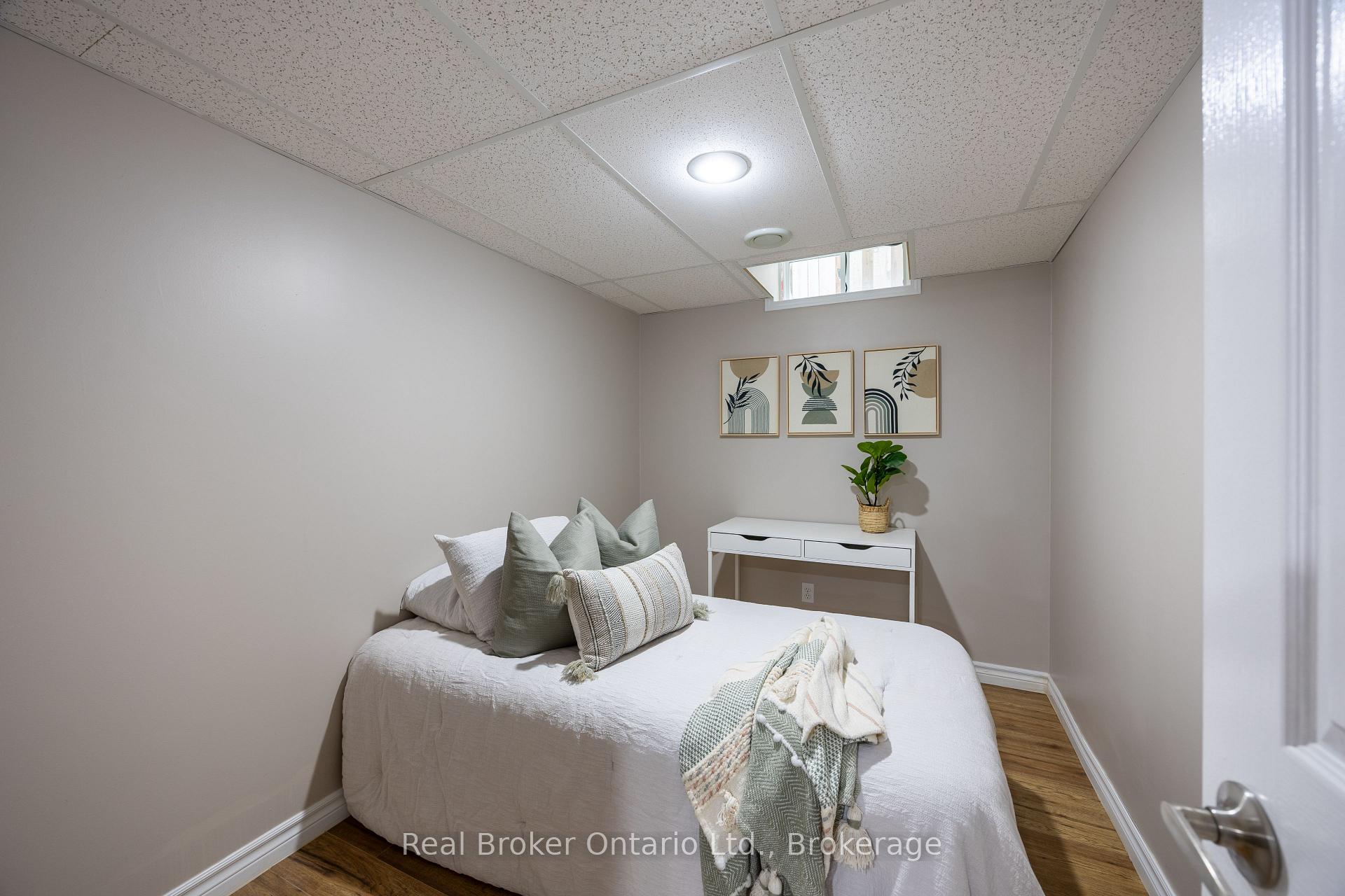 Photo 35 of 75 Bonathon Crescent, Clarington, Bowmanville — HOMEH