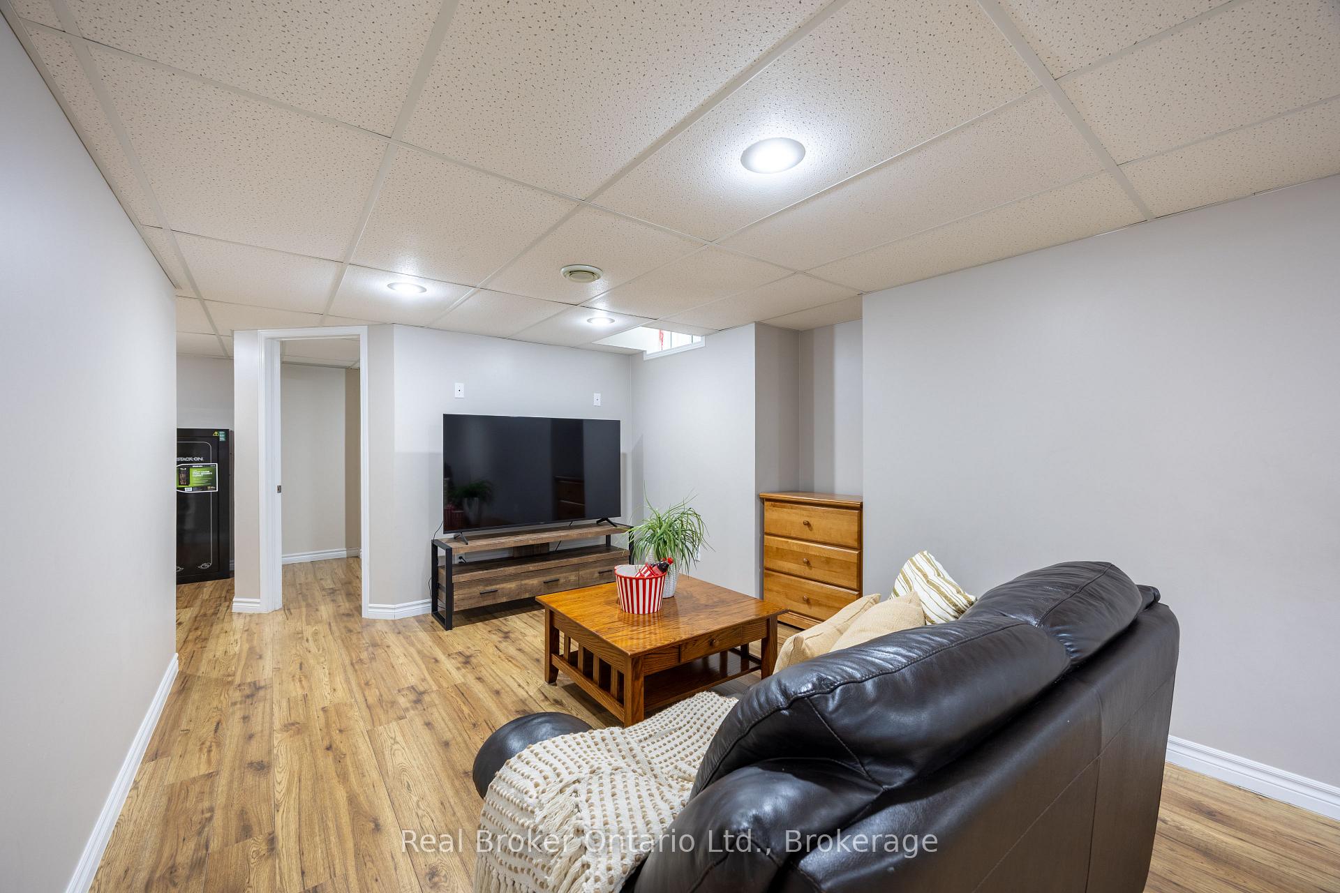 Photo 38 of 75 Bonathon Crescent, Clarington, Bowmanville — HOMEH