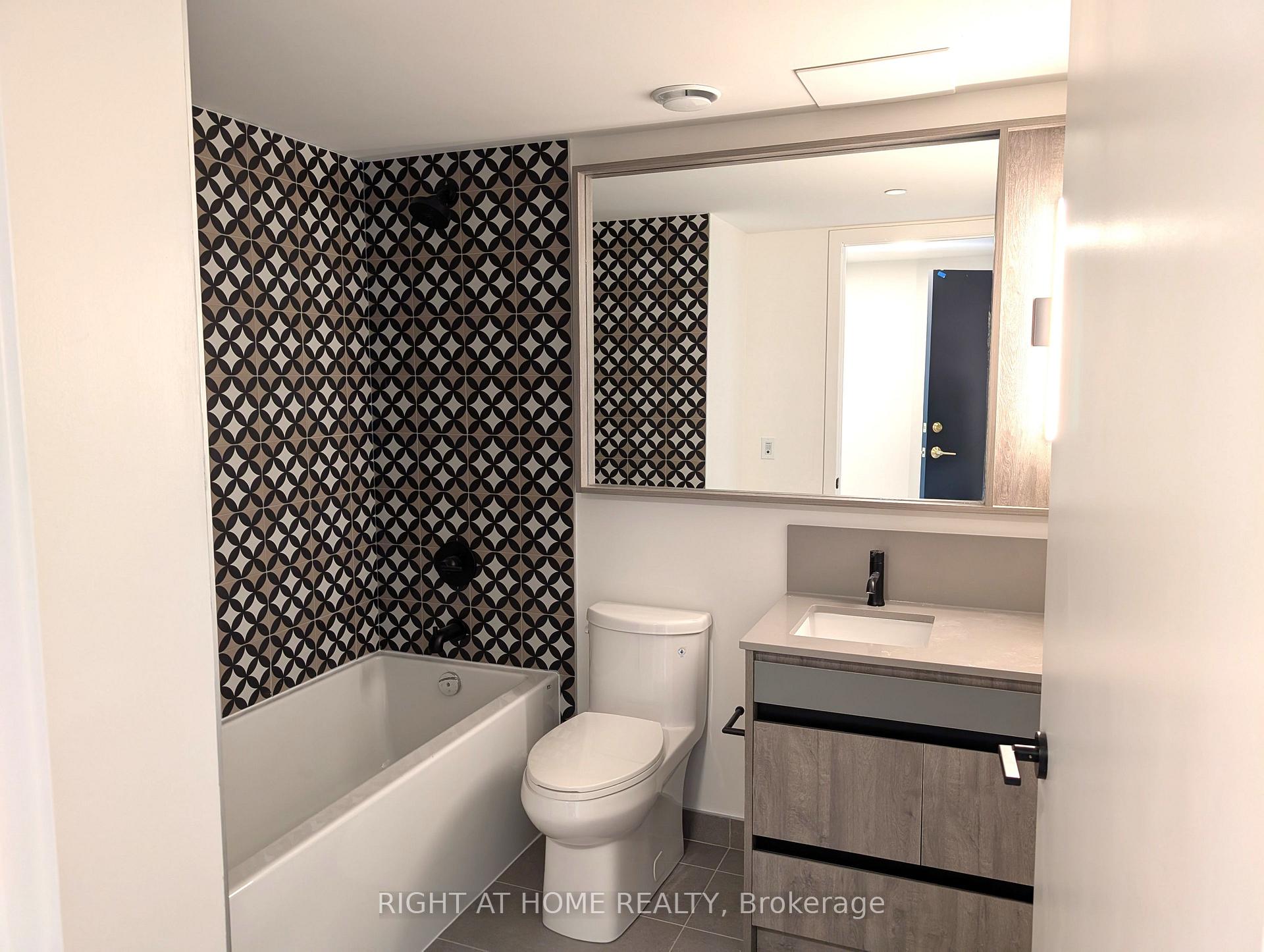Photo 13 of Unit 316, 5 Lakeview Avenue, Toronto, Trinity-Bellwoods — HOMEH