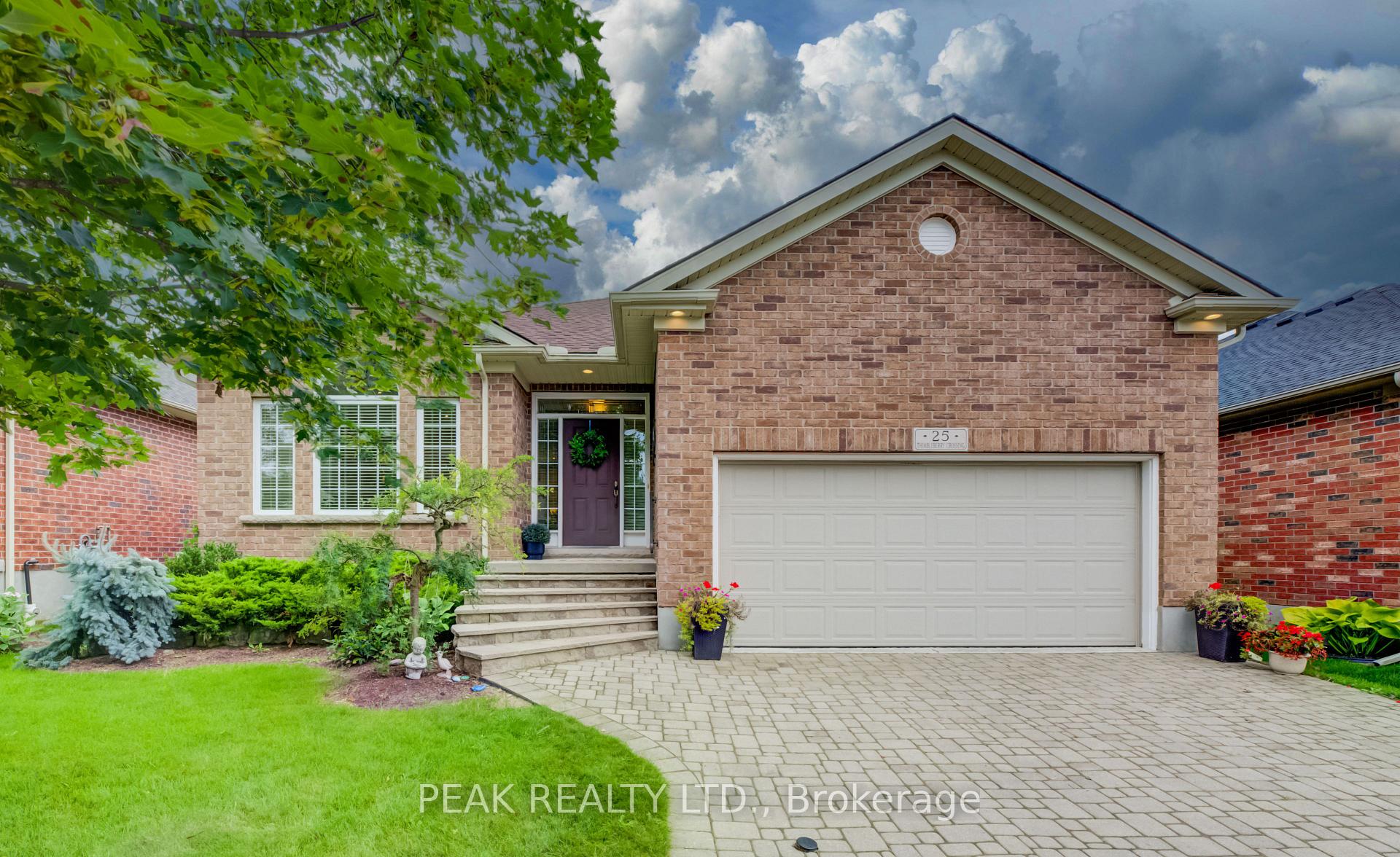 Photo 2 of 25 Thimbleberry Crossing, Wilmot, New Hamburg — HOMEH
