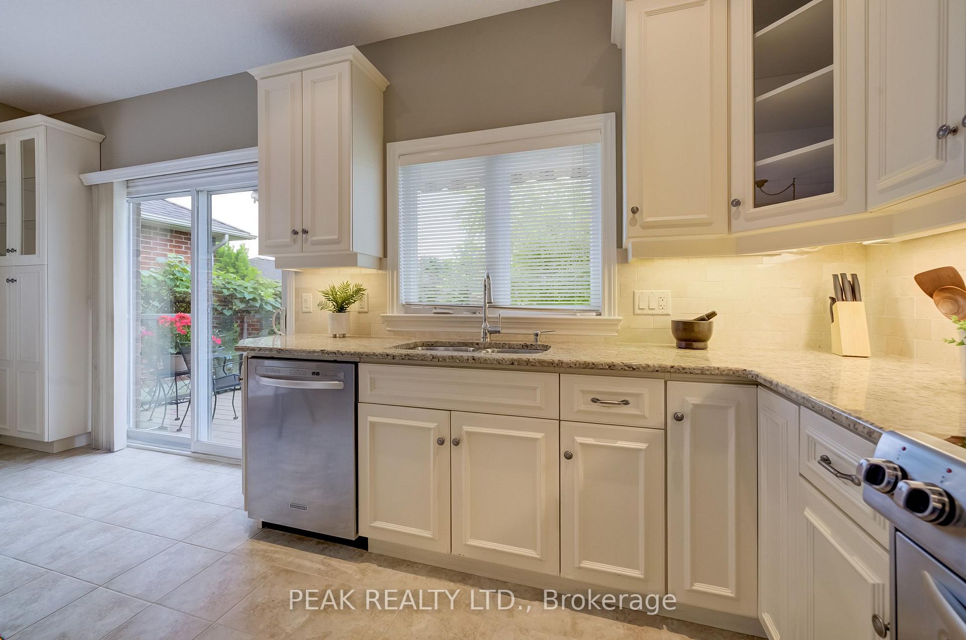 Photo 14 of 25 Thimbleberry Crossing, Wilmot, New Hamburg — HOMEH