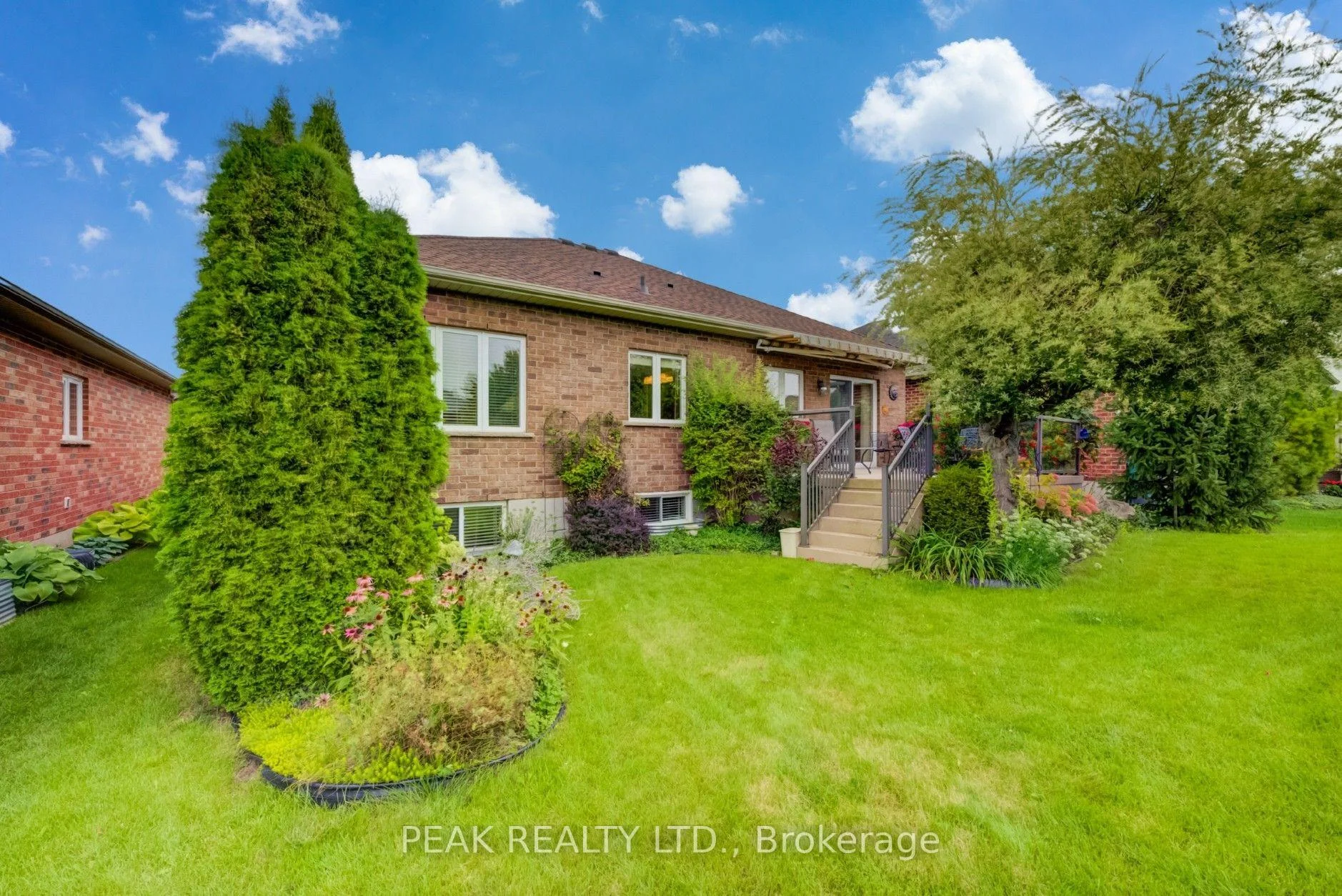 Photo 40 of 25 Thimbleberry Crossing, Wilmot, New Hamburg — HOMEH