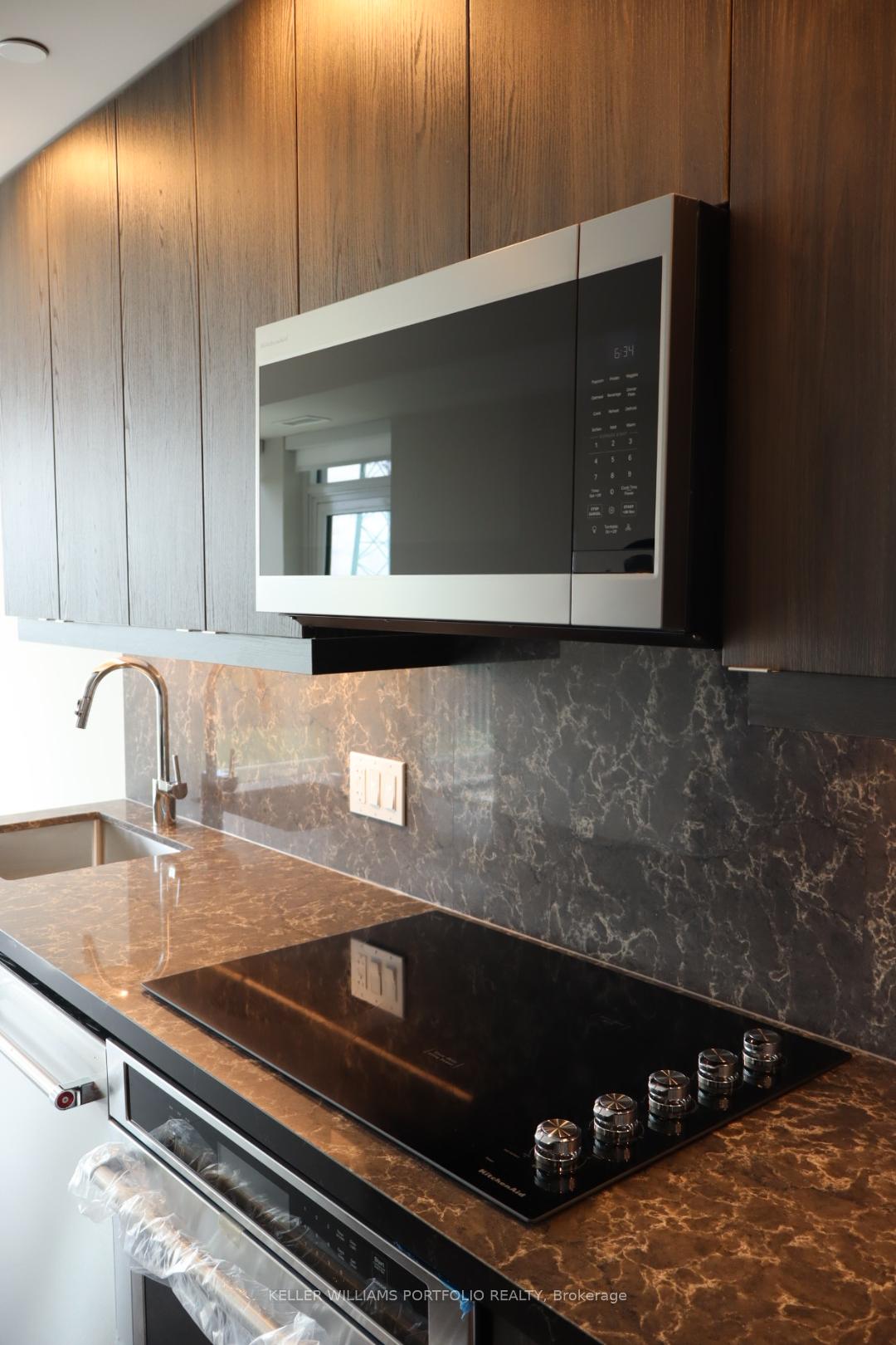 Photo 22 of Unit 1105, 3240 William Coltson Avenue, Oakville, Joshua Meadows — HOMEH