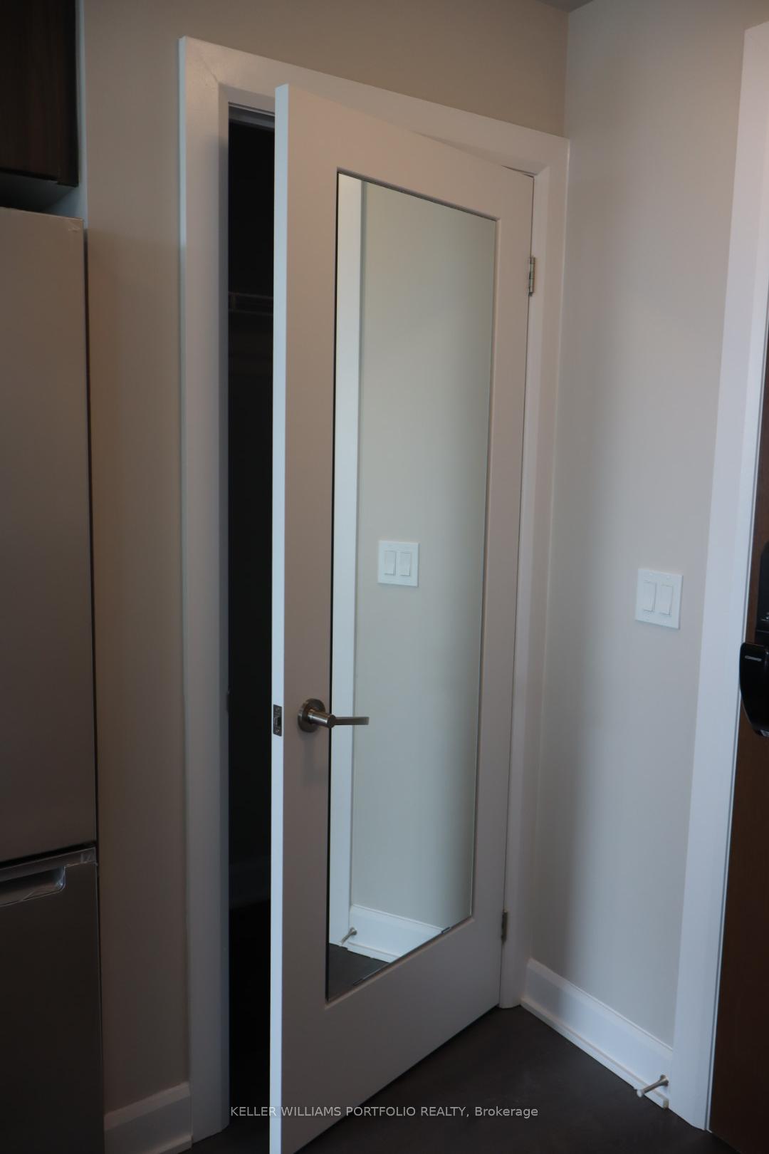 Photo 25 of Unit 1105, 3240 William Coltson Avenue, Oakville, Joshua Meadows — HOMEH