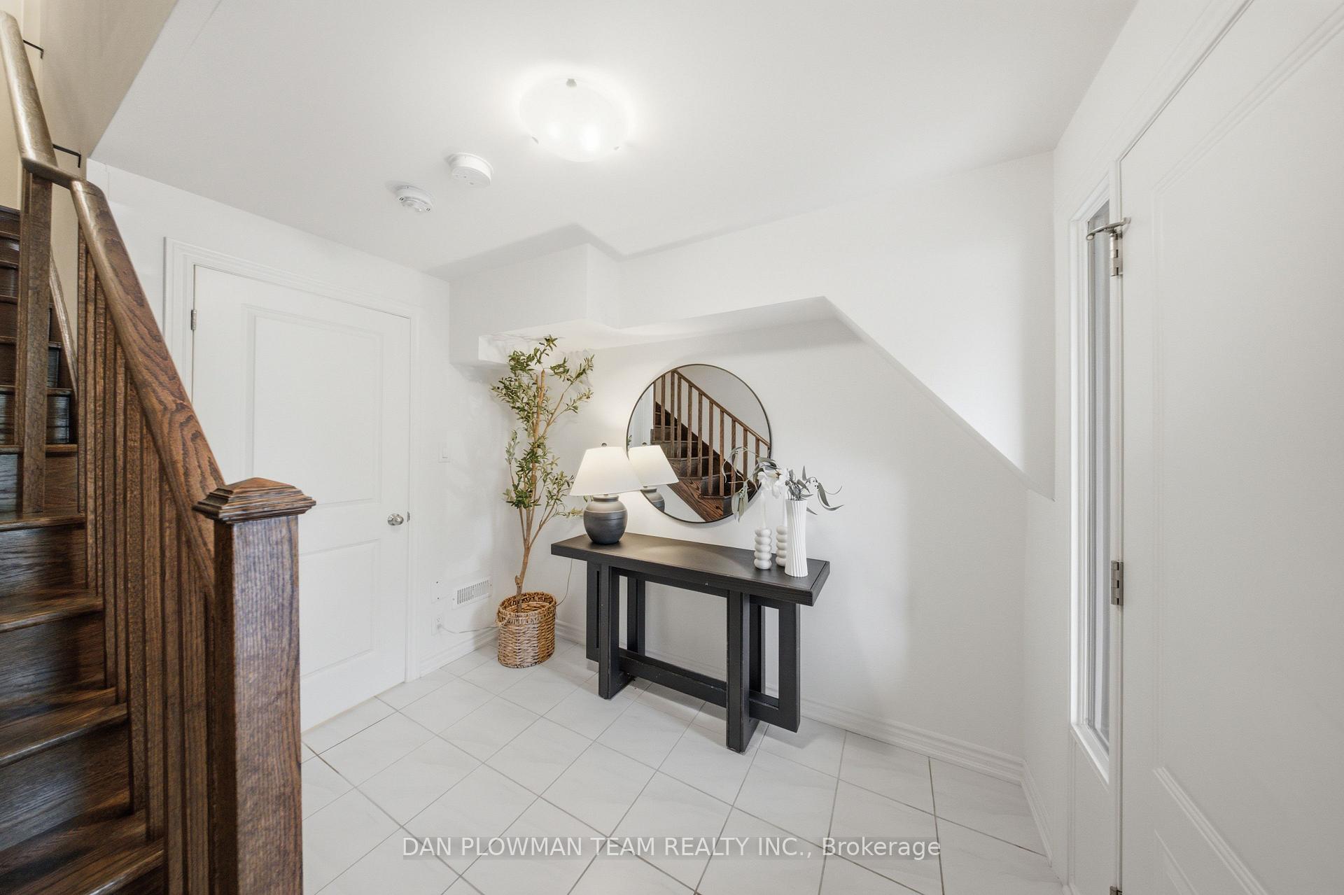 Photo 4 of Unit 10, 484 Salem Road S, Ajax, South East — HOMEH