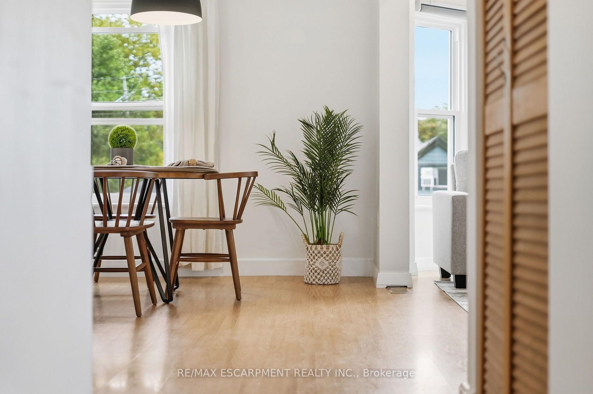 Photo 6 of 166 Emerald Street S, Hamilton, Stinson — HOMEH
