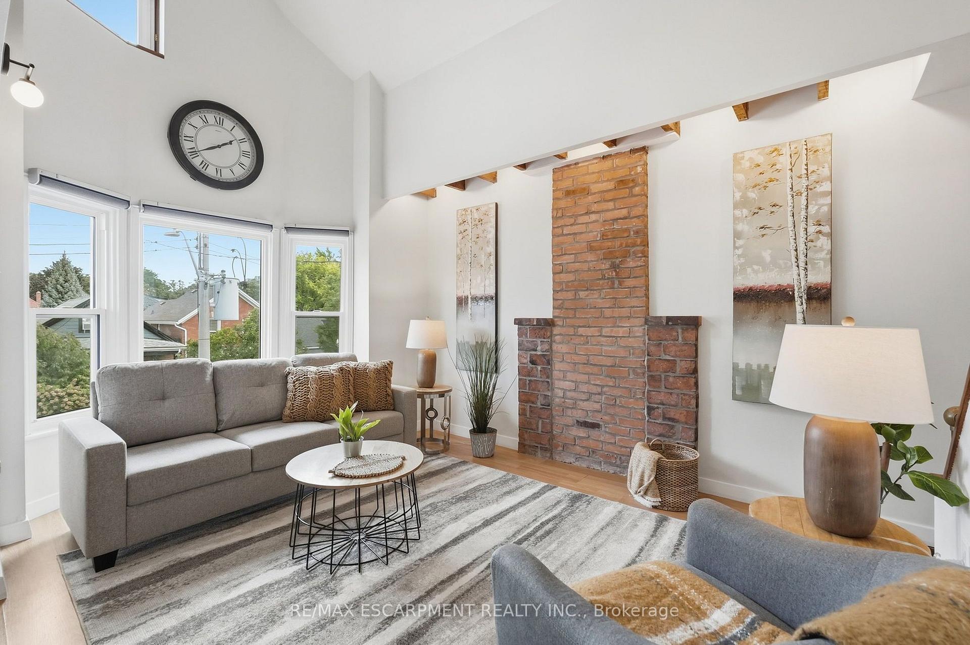 Photo 9 of 166 Emerald Street S, Hamilton, Stinson — HOMEH