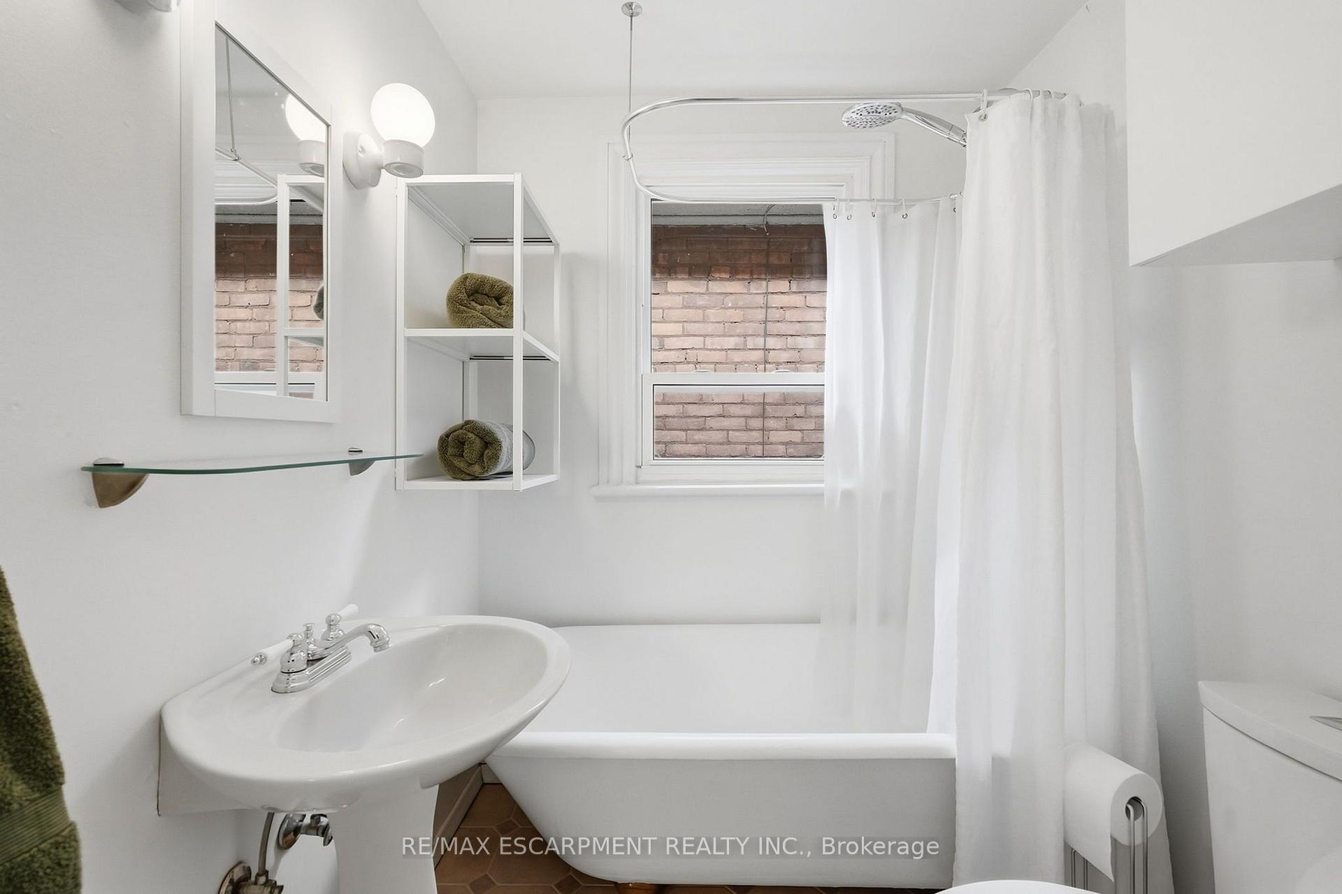 Photo 16 of 166 Emerald Street S, Hamilton, Stinson — HOMEH