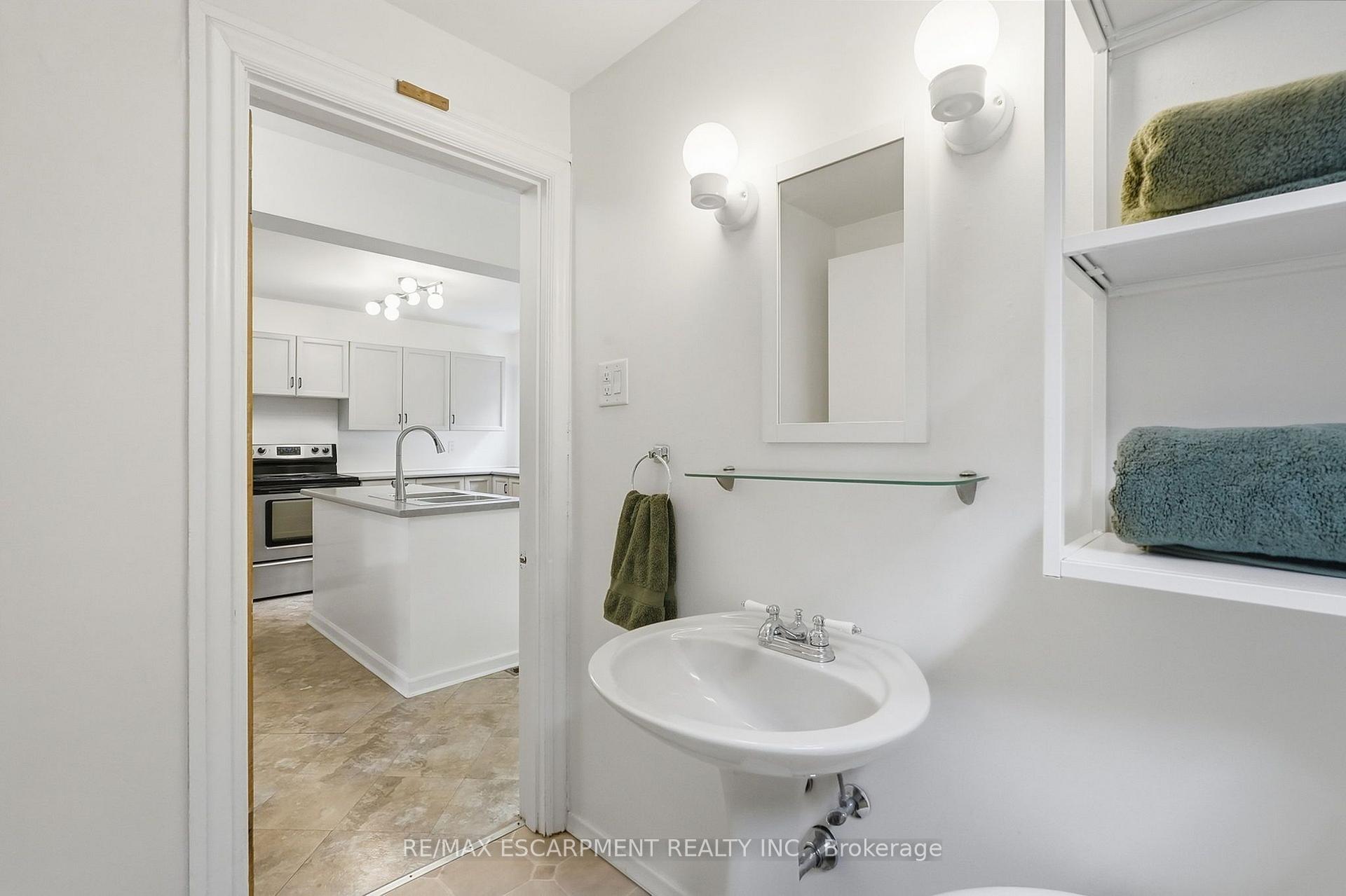 Photo 17 of 166 Emerald Street S, Hamilton, Stinson — HOMEH