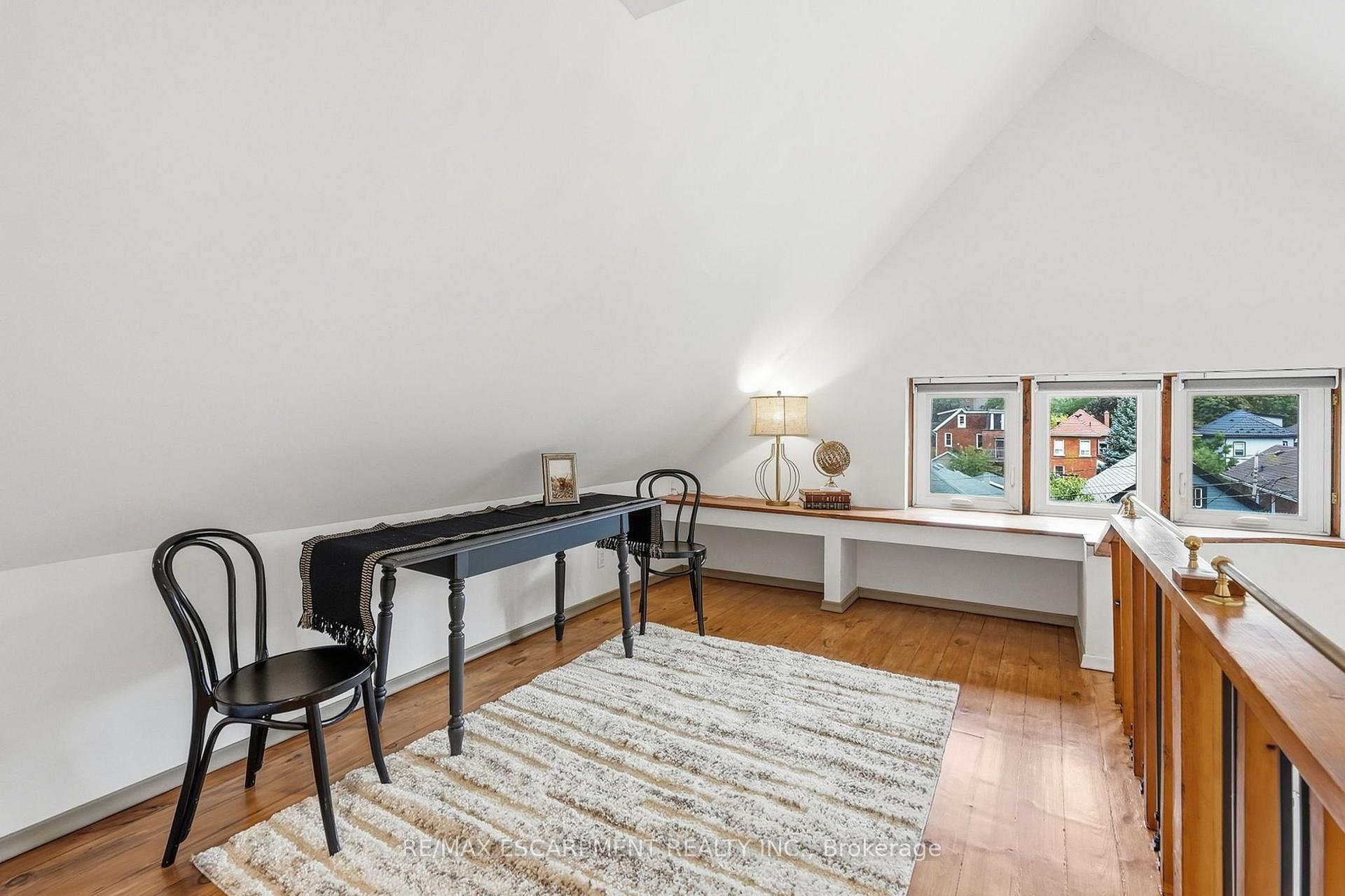 Photo 19 of 166 Emerald Street S, Hamilton, Stinson — HOMEH
