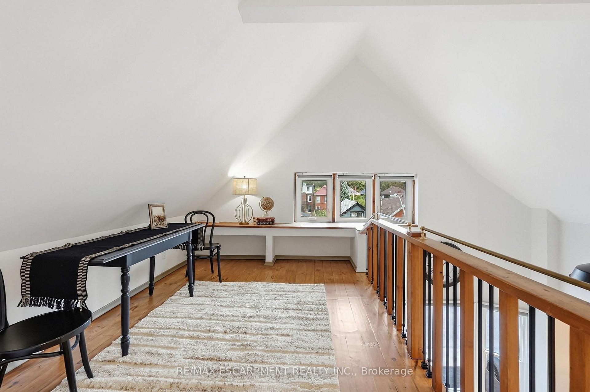 Photo 20 of 166 Emerald Street S, Hamilton, Stinson — HOMEH