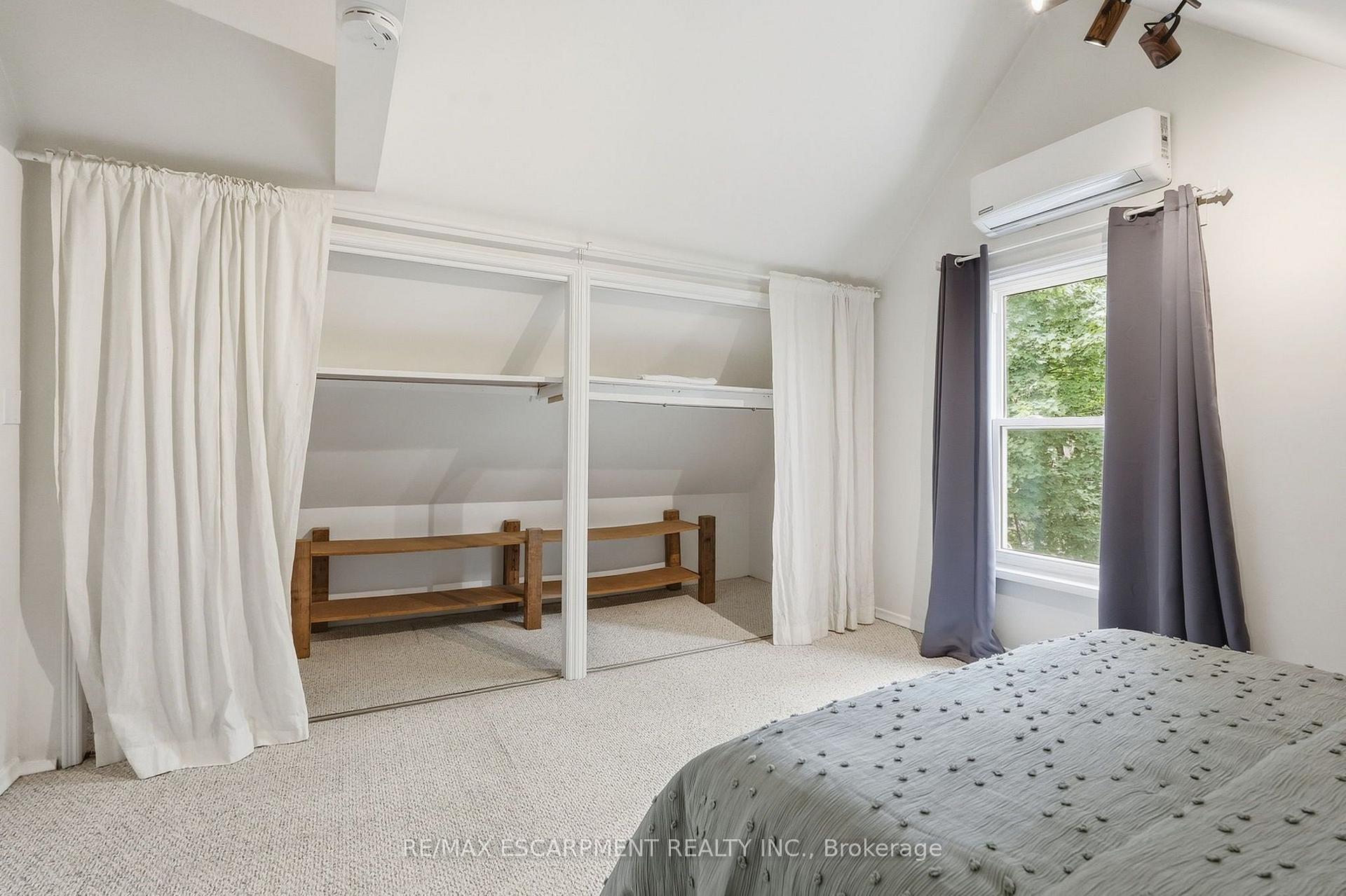Photo 23 of 166 Emerald Street S, Hamilton, Stinson — HOMEH
