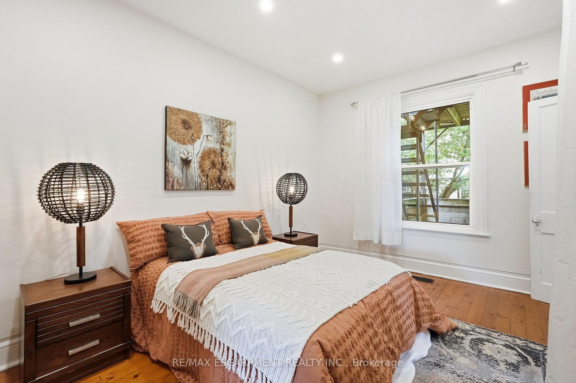 Photo 29 of 166 Emerald Street S, Hamilton, Stinson — HOMEH