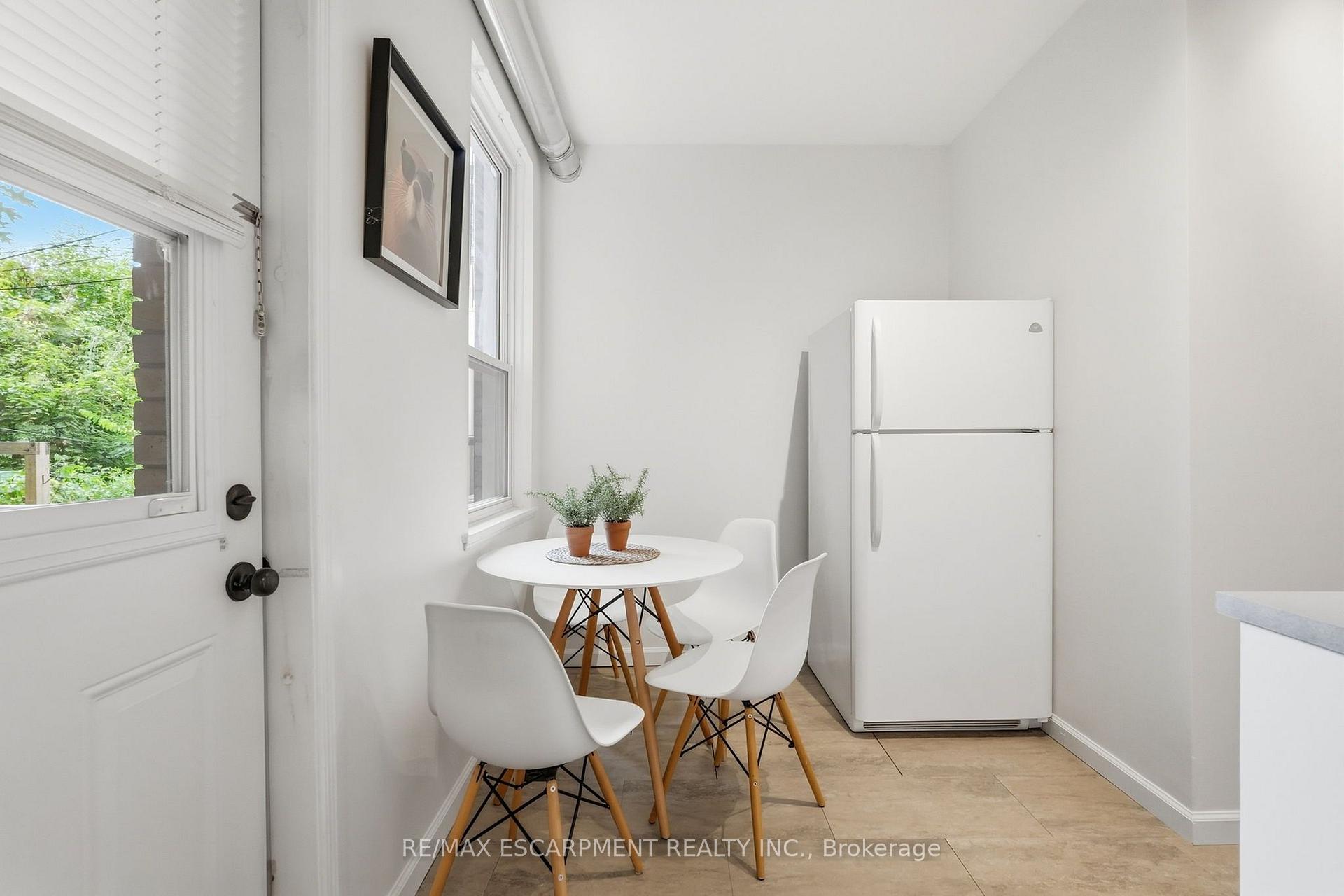 Photo 32 of 166 Emerald Street S, Hamilton, Stinson — HOMEH
