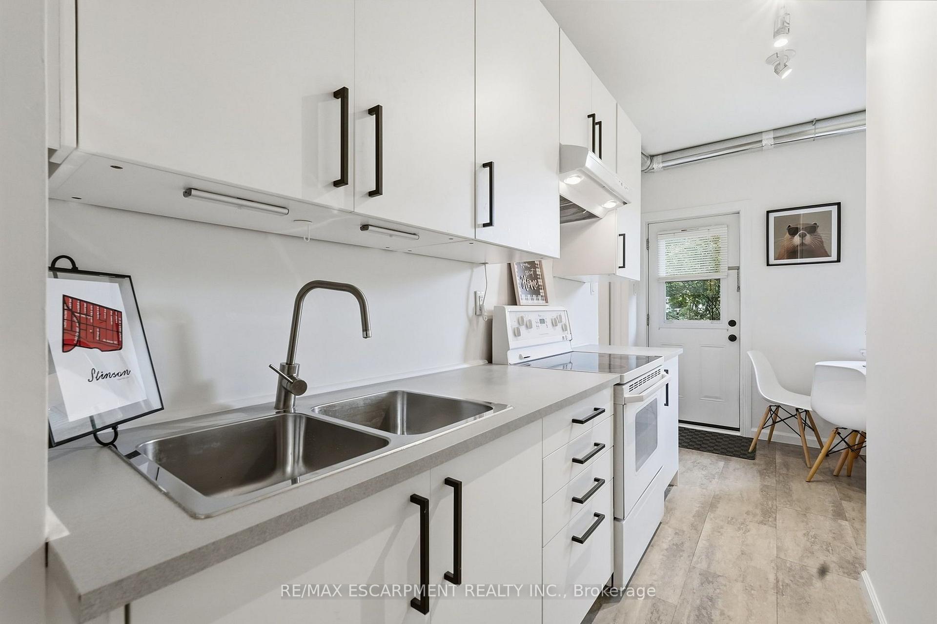 Photo 36 of 166 Emerald Street S, Hamilton, Stinson — HOMEH