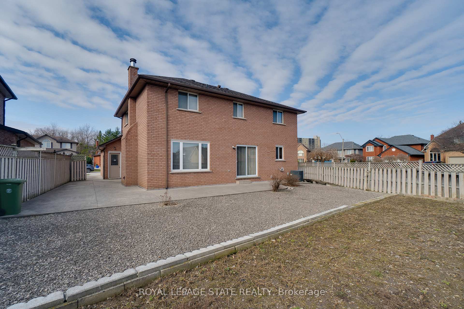 Photo 14 of 137 National Drive, Hamilton, Gershome — HOMEH