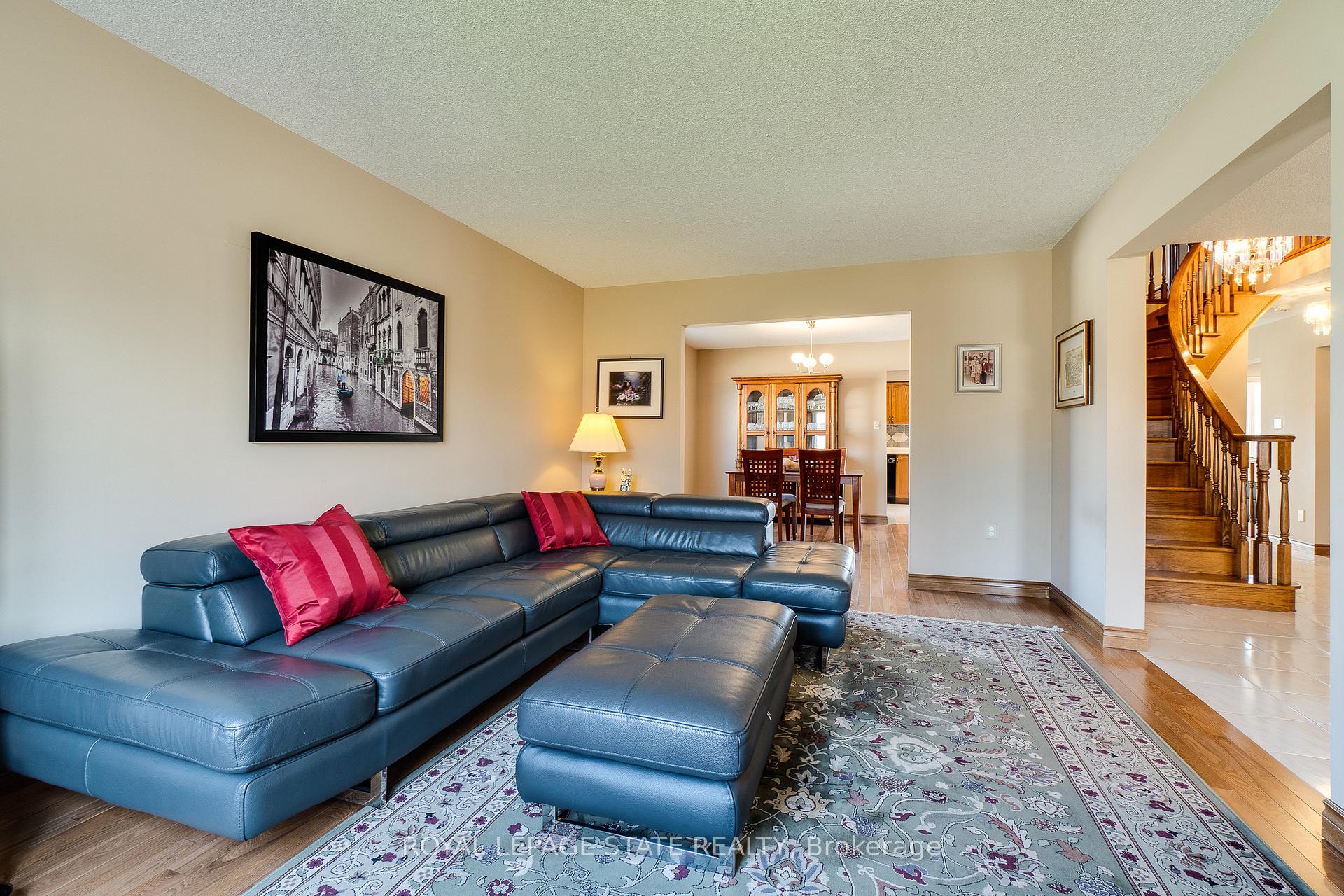 Photo 21 of 137 National Drive, Hamilton, Gershome — HOMEH