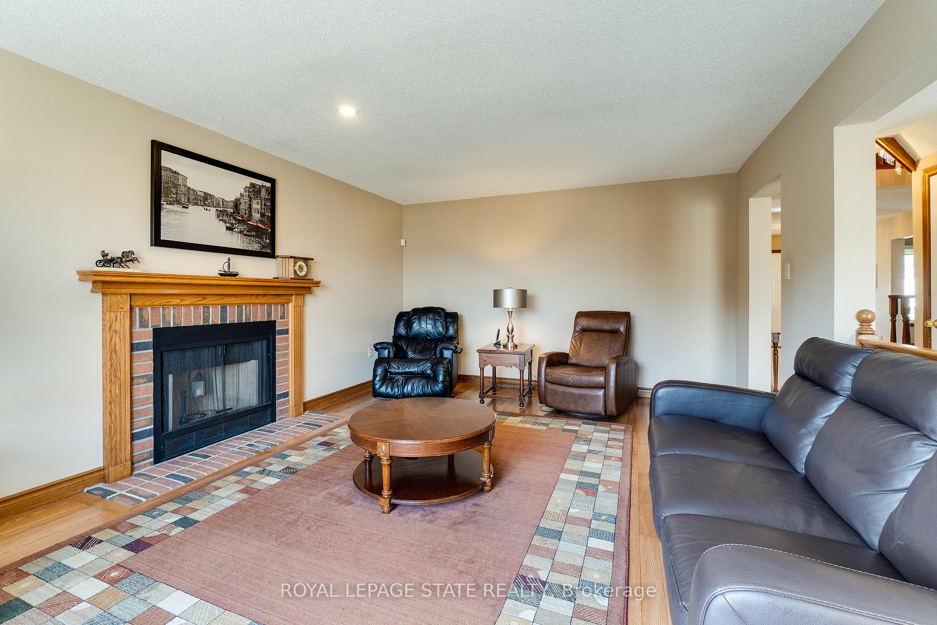 Photo 26 of 137 National Drive, Hamilton, Gershome — HOMEH